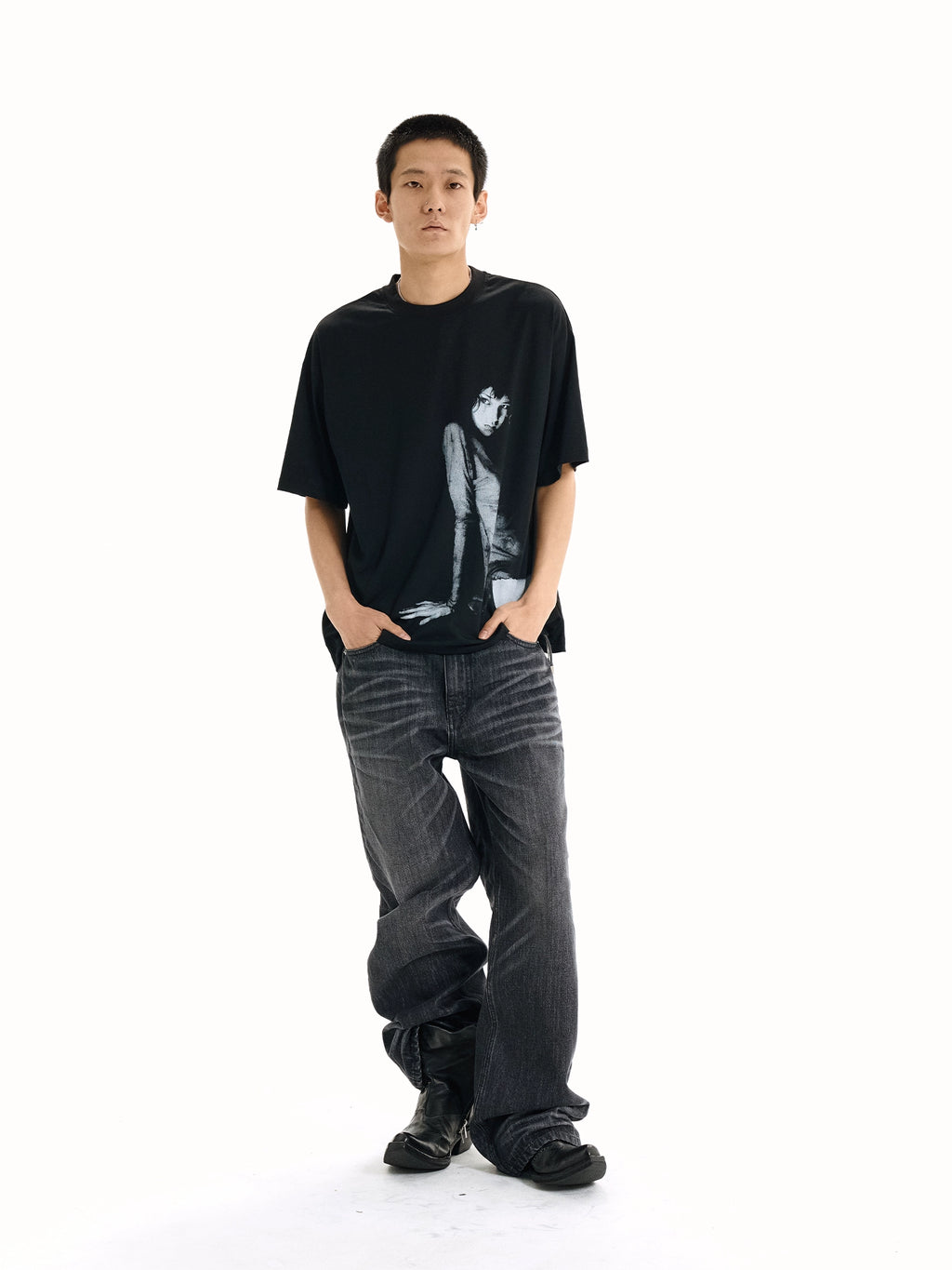 WANNA LAB Portrait Retro Print Loose Tee