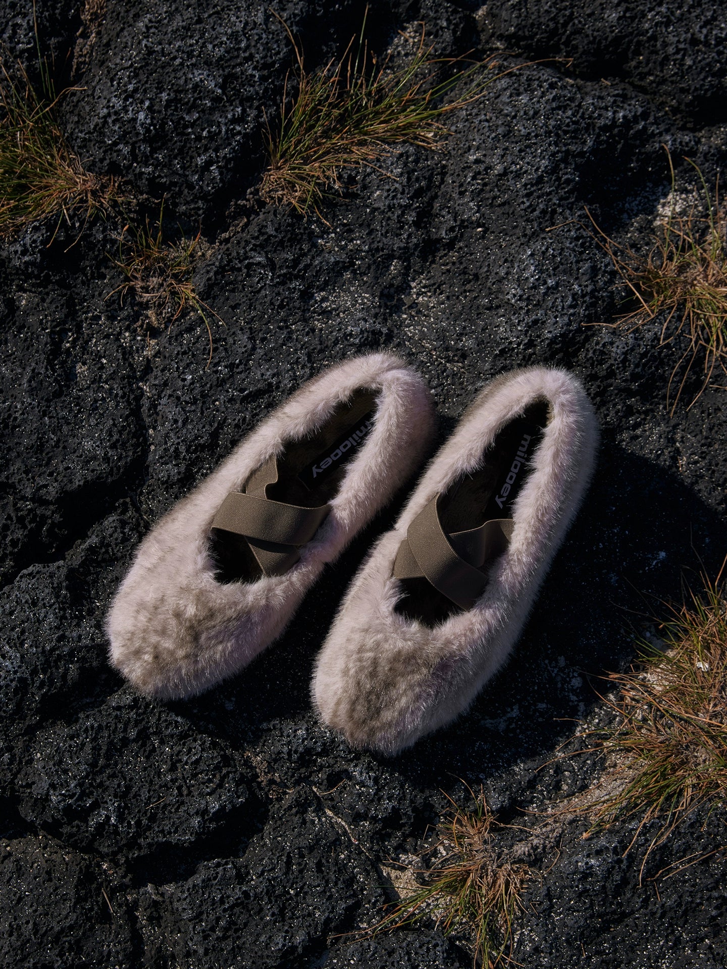 Milooey Cross Strap Out Fluffy Shoes