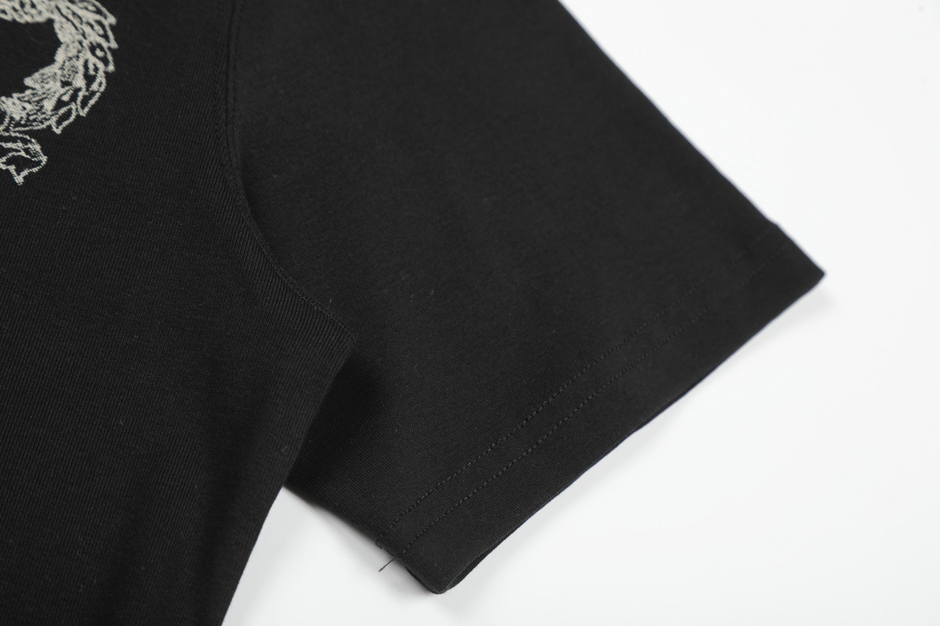 11KN Sketch Printing Versatile and Thin Tee