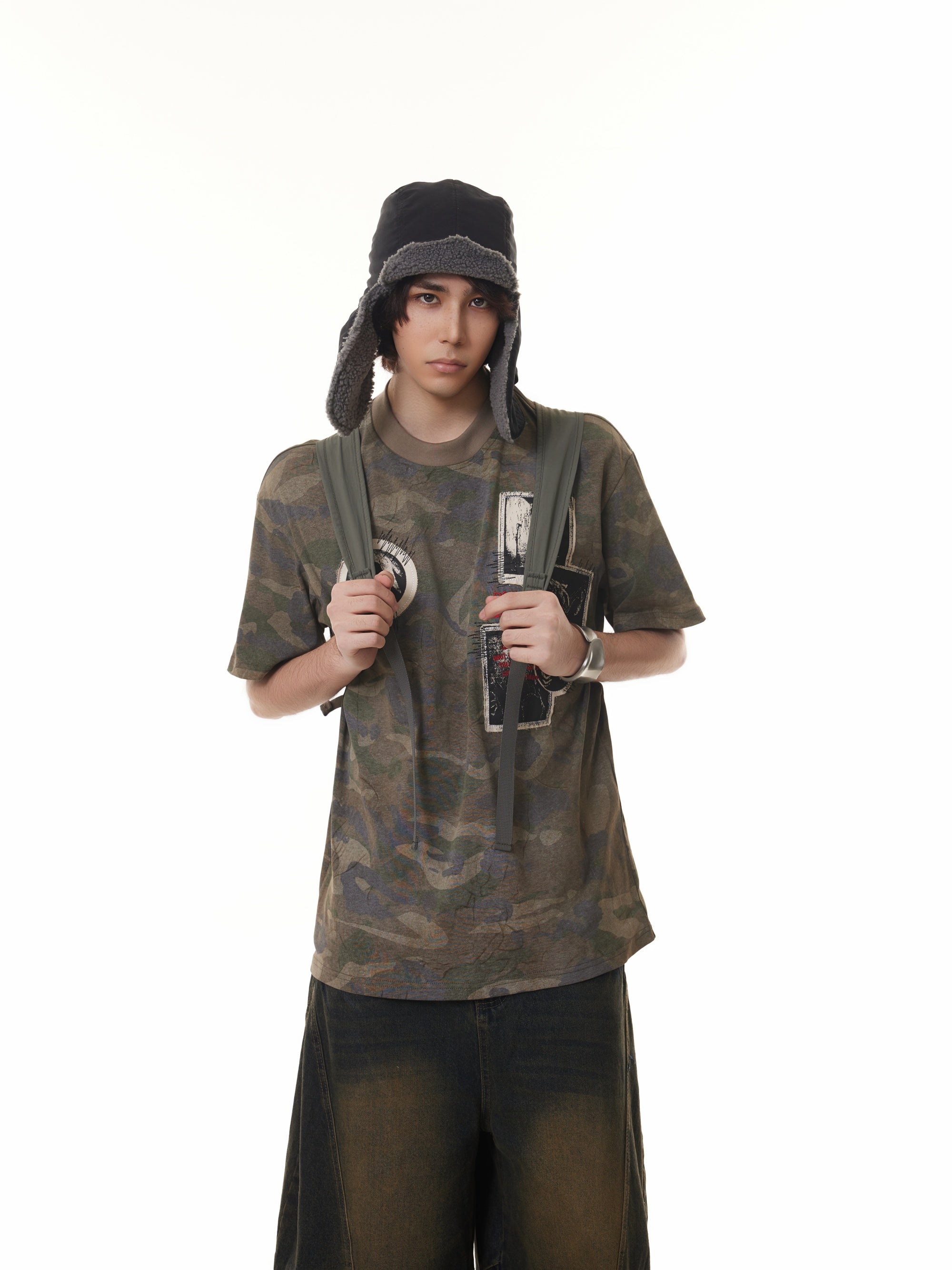 BTSG  boxy washed old sticker embroidery camouflage tee