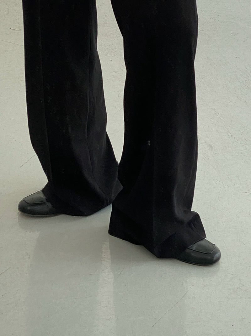 COLN Trendy Premium Flared Trousers