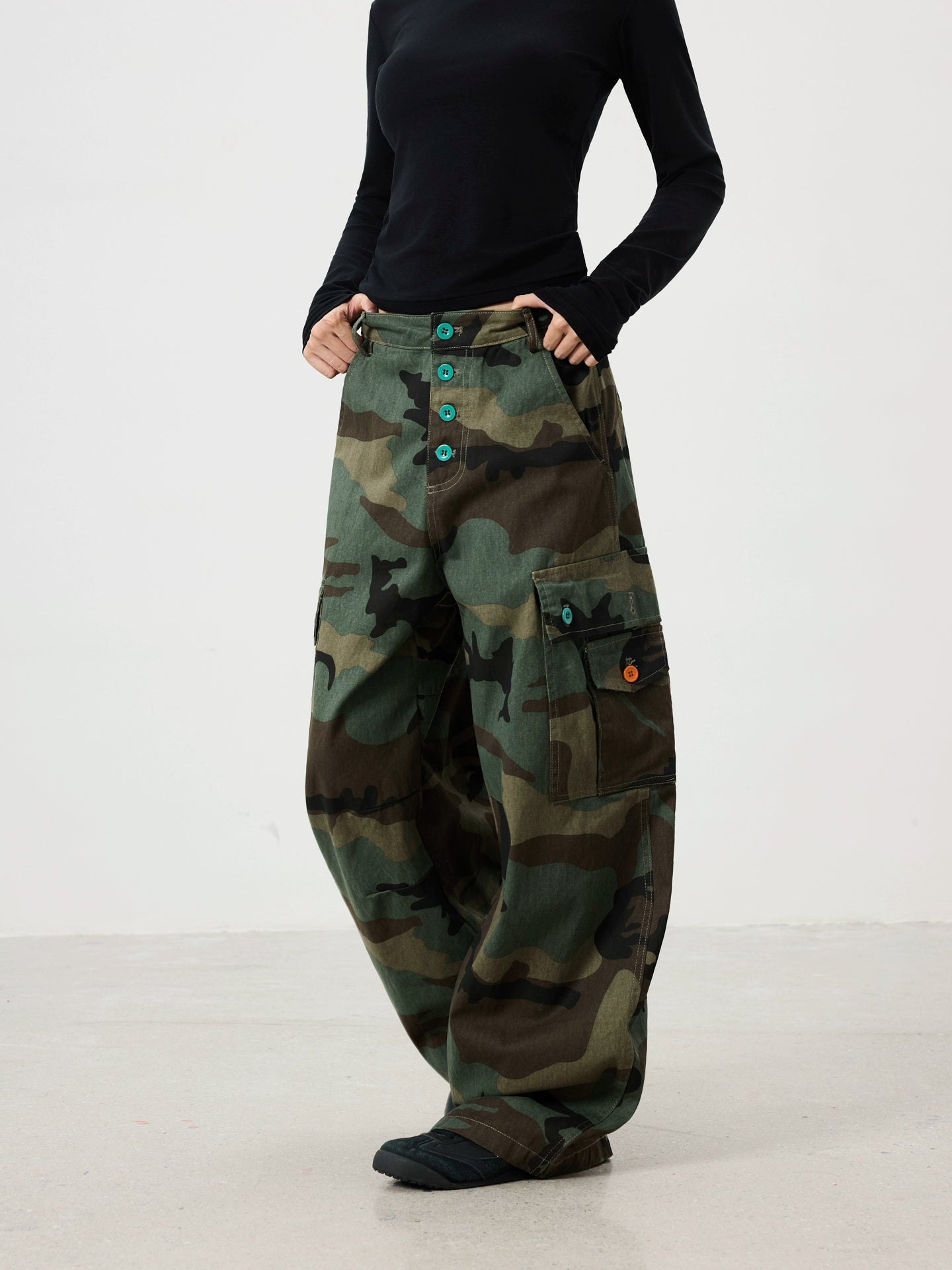 BTSG Vintage Button Multi-Pocket Camo Overalls