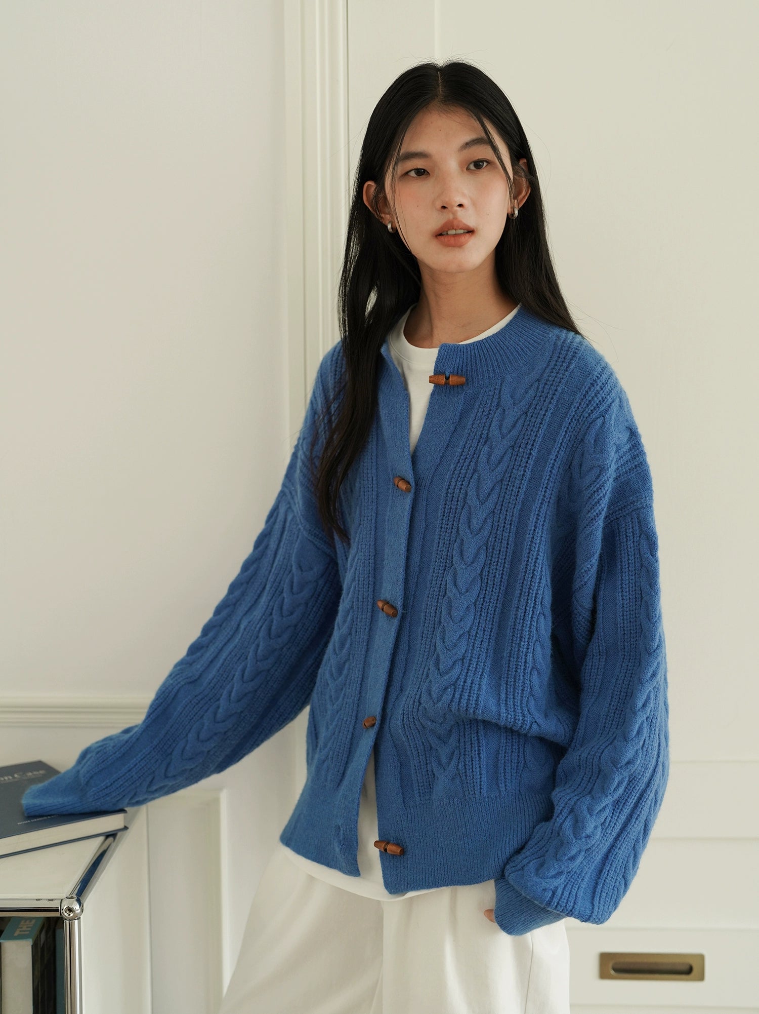 EIGHTHMONTH Loose and Thin Lazy Style Knitted Jacket