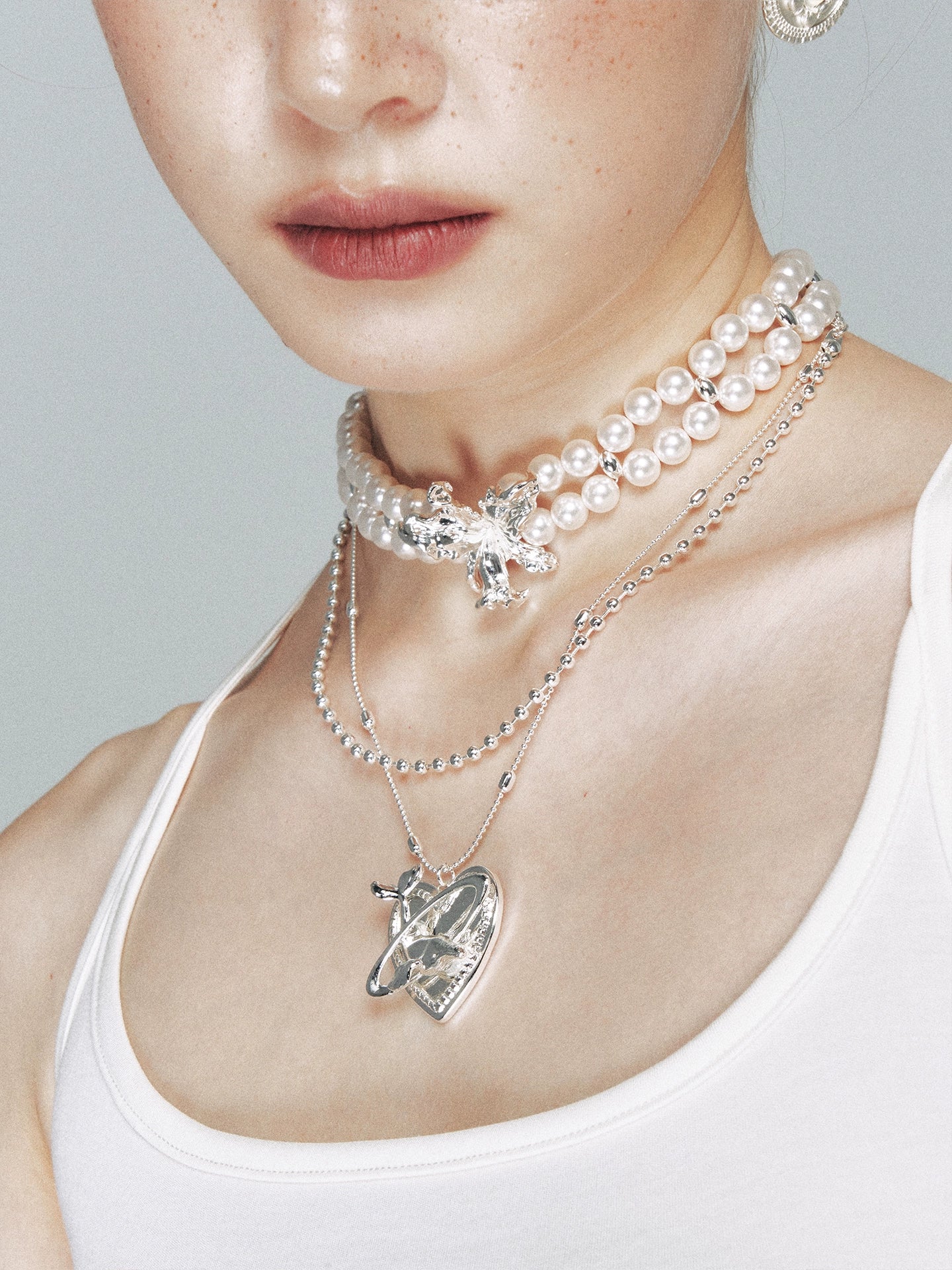 1JINN Double Pearl Metal Flower Clavicle Chain