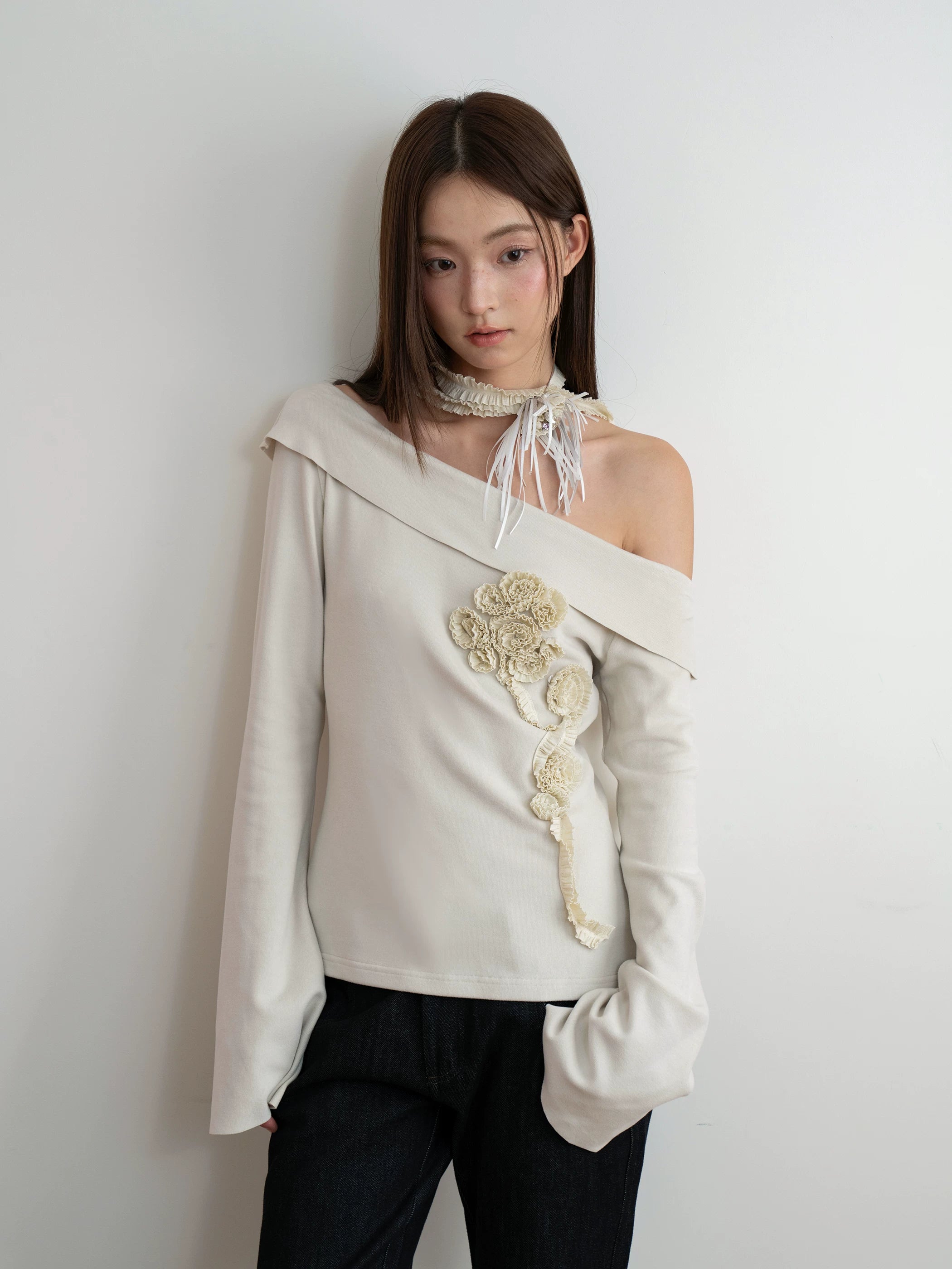 THELIGHT Casual One-word Collar Slanted Shoulder Long Sleeves