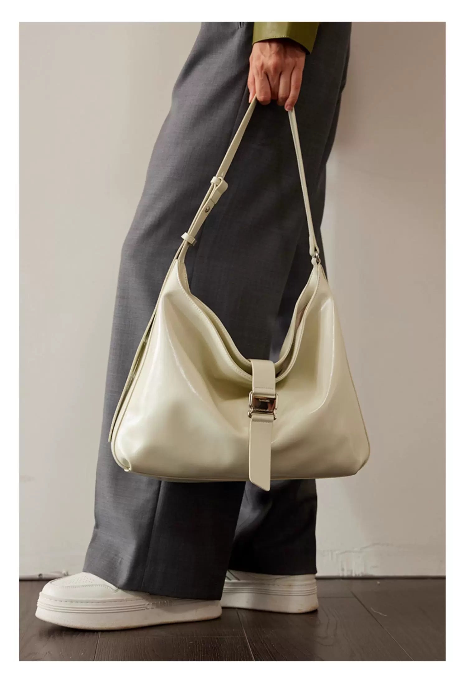 La Festin Large Capacity Crossbody Tote Bag