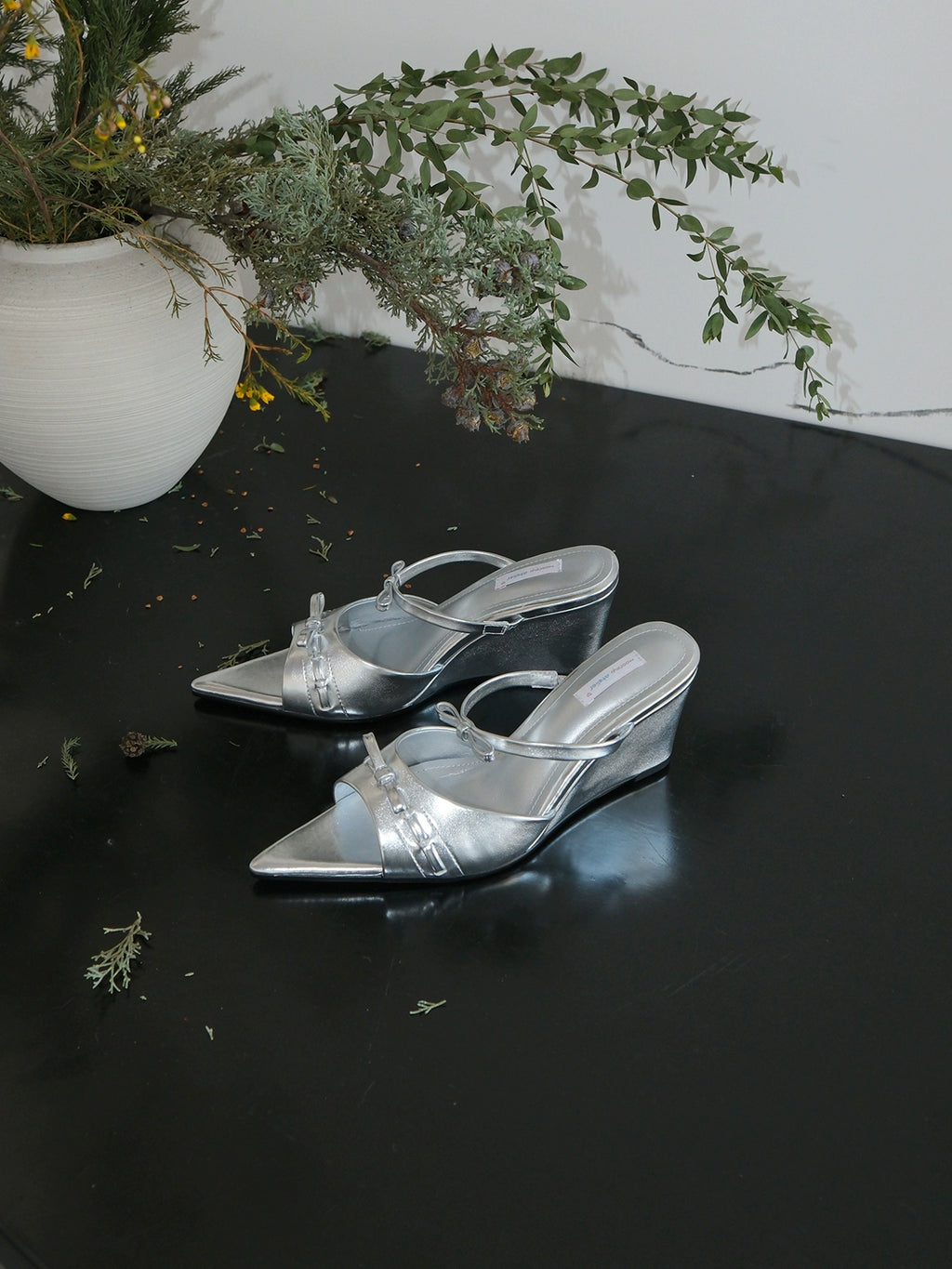 Mooreyu Sexy Shallow Leather High Heels