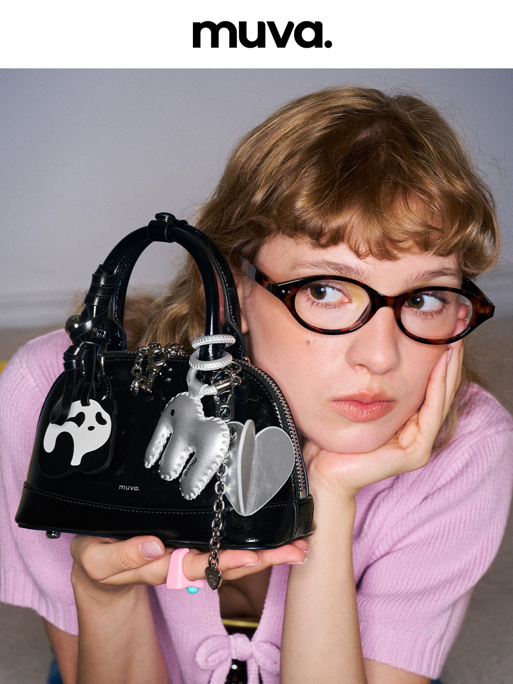 MUVA Exquisite Premium Messenger Bag