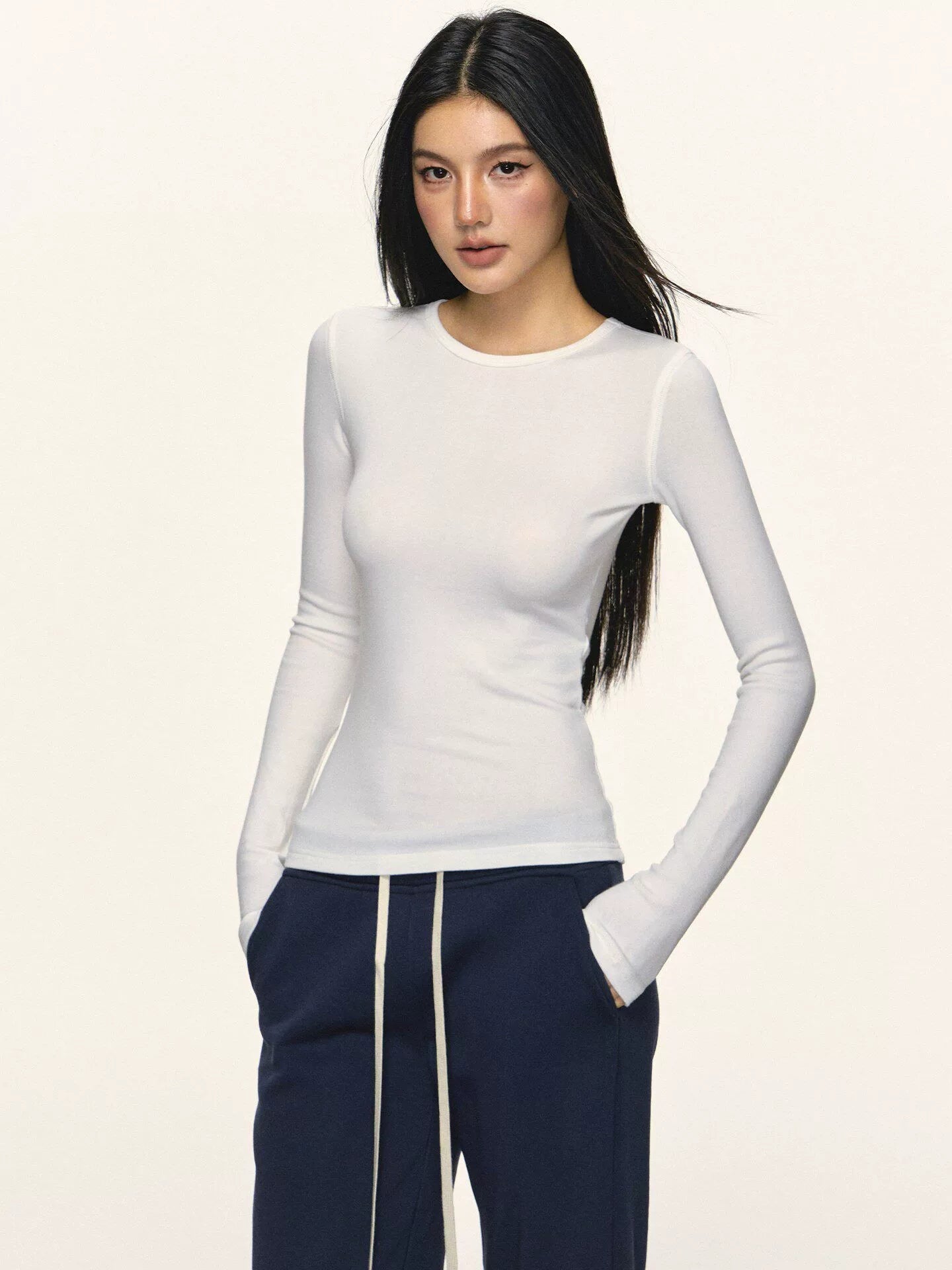 Anna Aneae Crewneck Slim Slim Long Sleeves