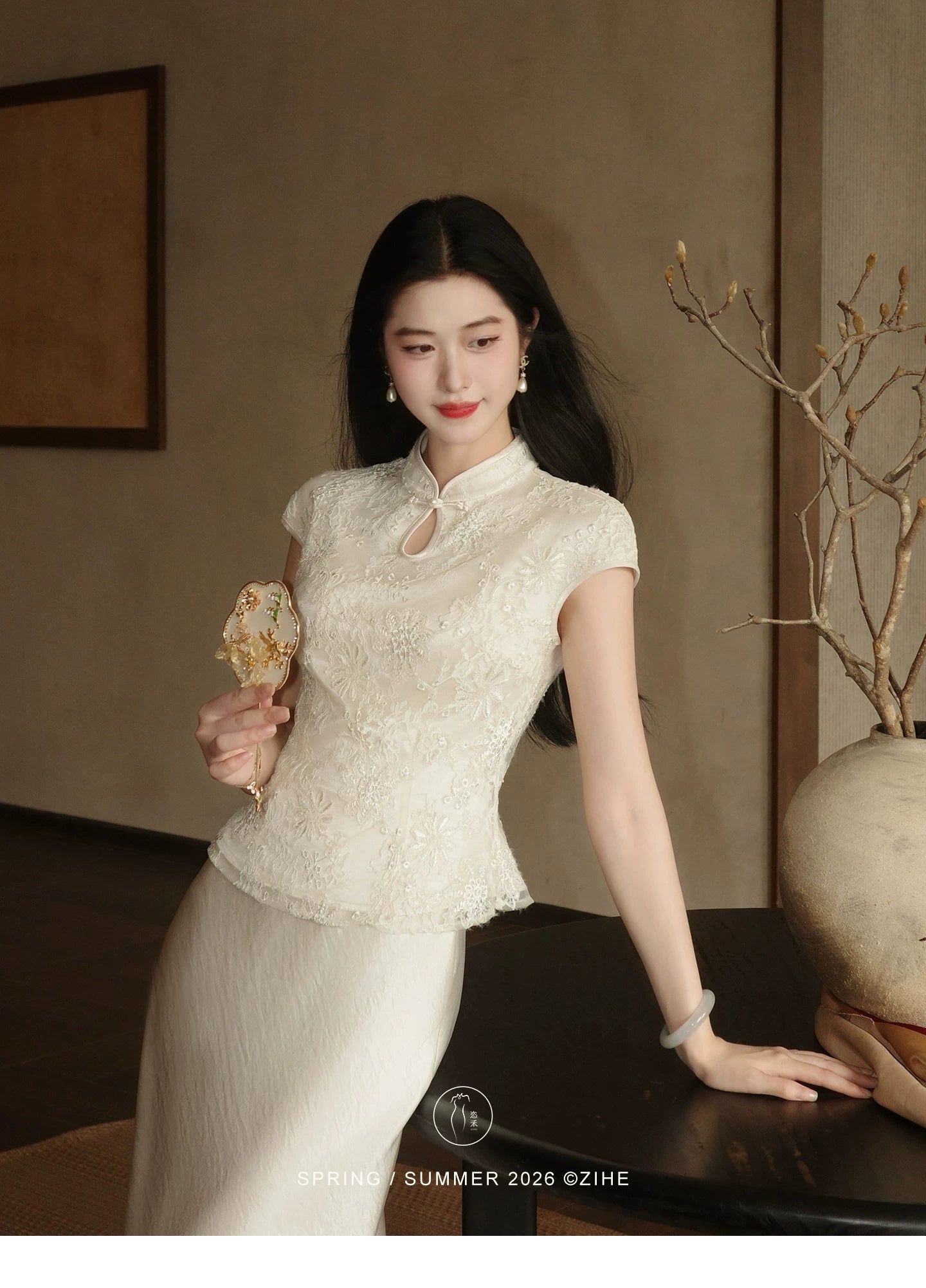 ZIHE Lace Hollow Floral Tee