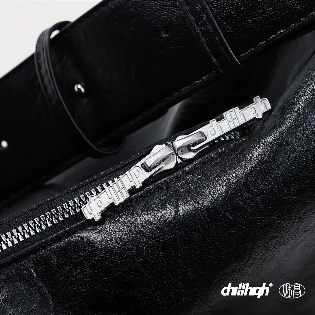 ChillHigh Leather Minimalist Large Capacity Messenger Bag