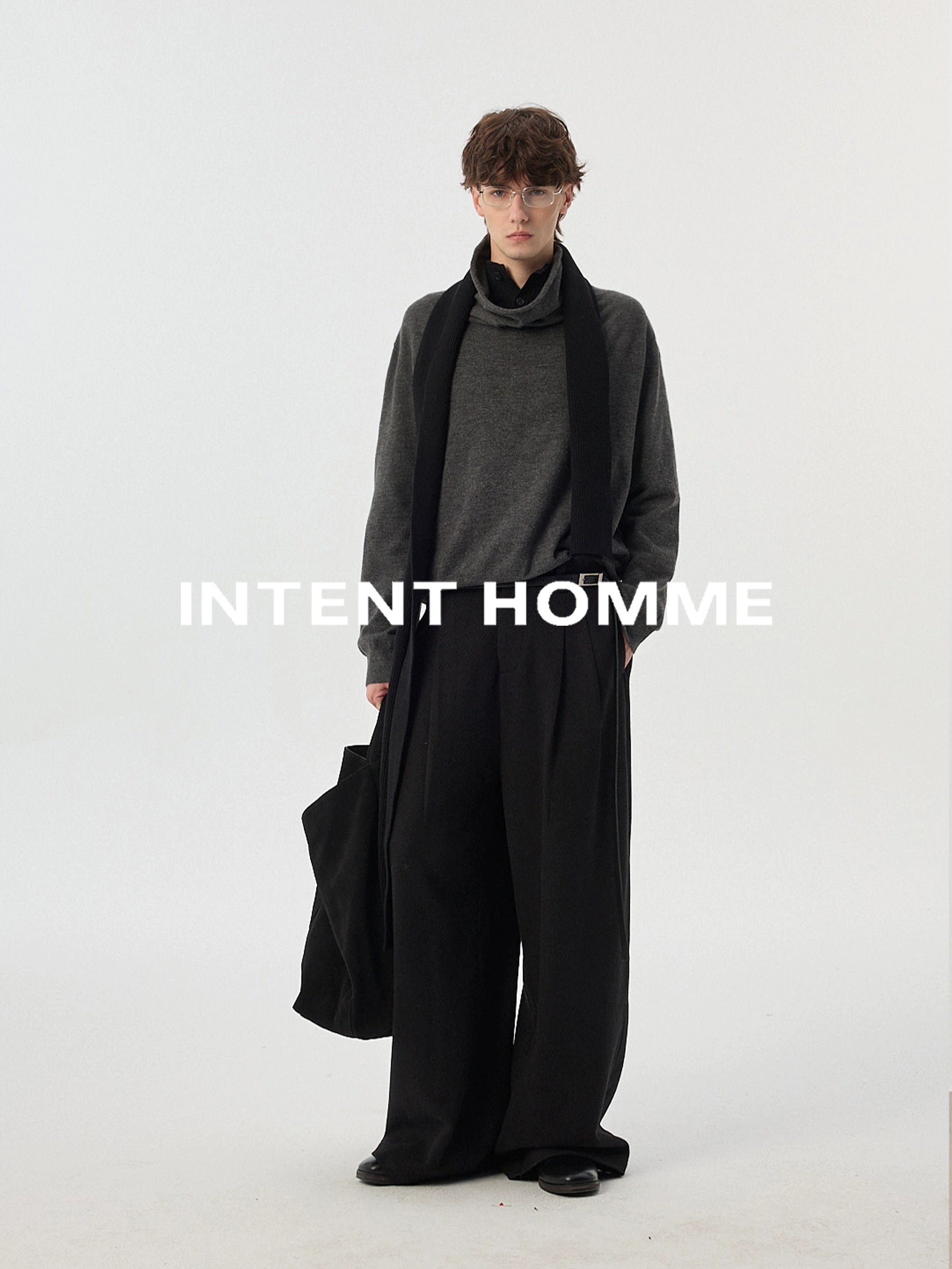 INTENT Swinging Neck Wool Bottomed Knitted Sweater