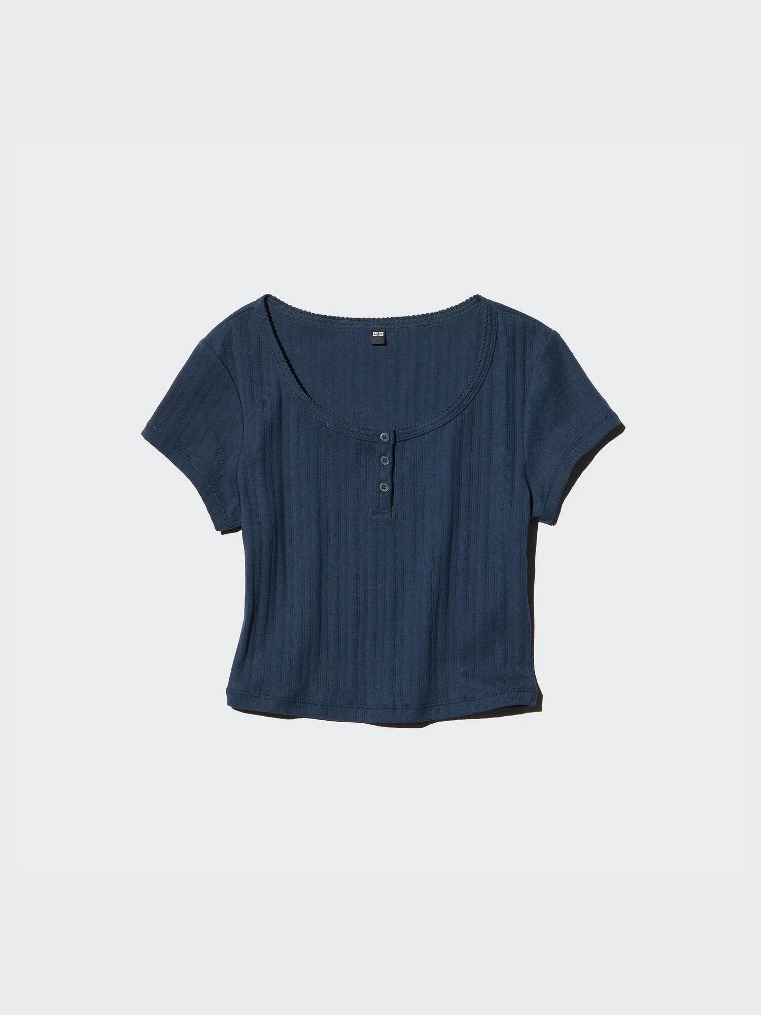 Uniqlo Jacquard Ribbed Henry Collar Tee