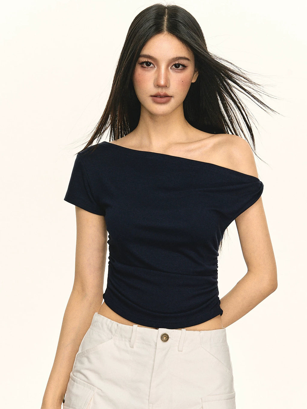 Anna Aneae Slanted Shoulder Slim Temperament Short Knit Tee