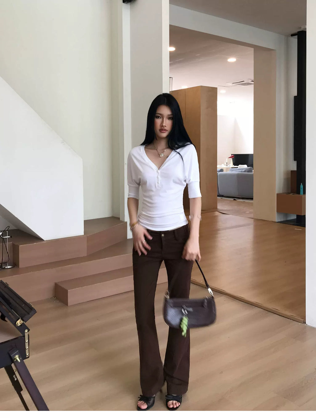 Audwyn V-neck Loose and Thin Tee
