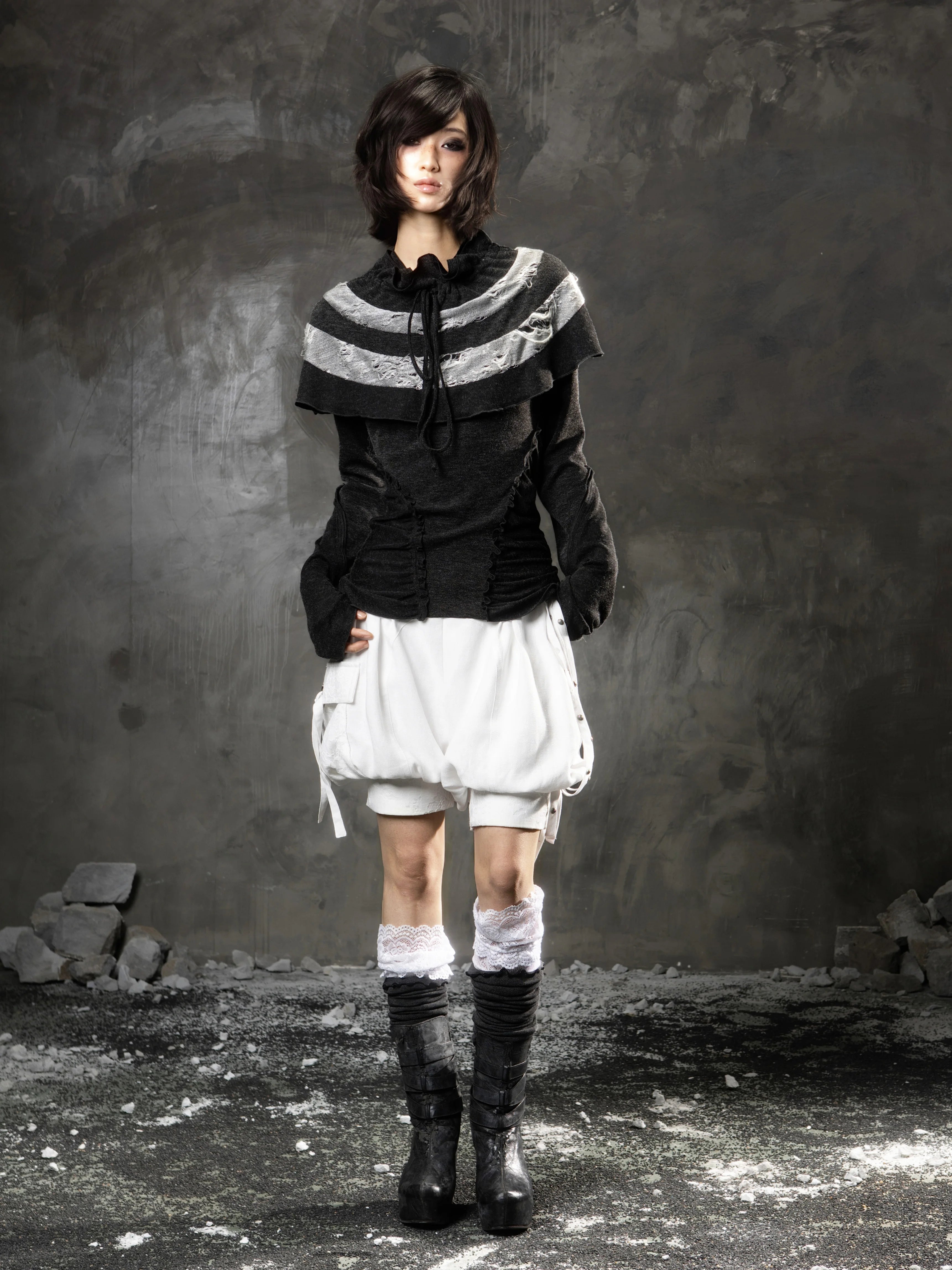 ARIADNAw Vintage Small Cloak Knitted Long Sleeve