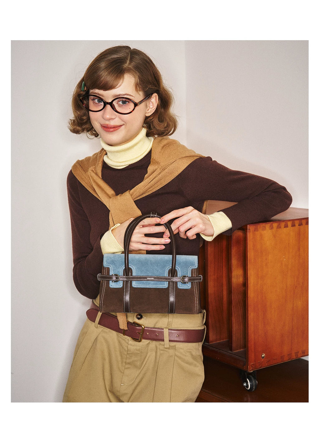 MUVA Retro Contrasting Cowhide Velvet Shoulder Messenger Bag