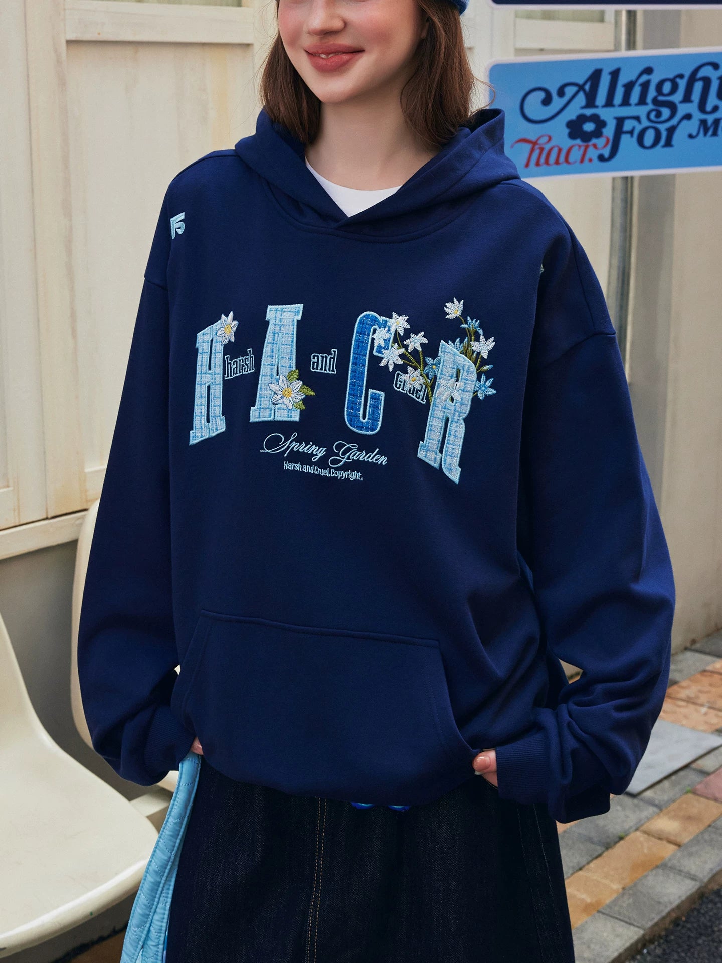 HACR Loose-embroidered Hooded Sweater