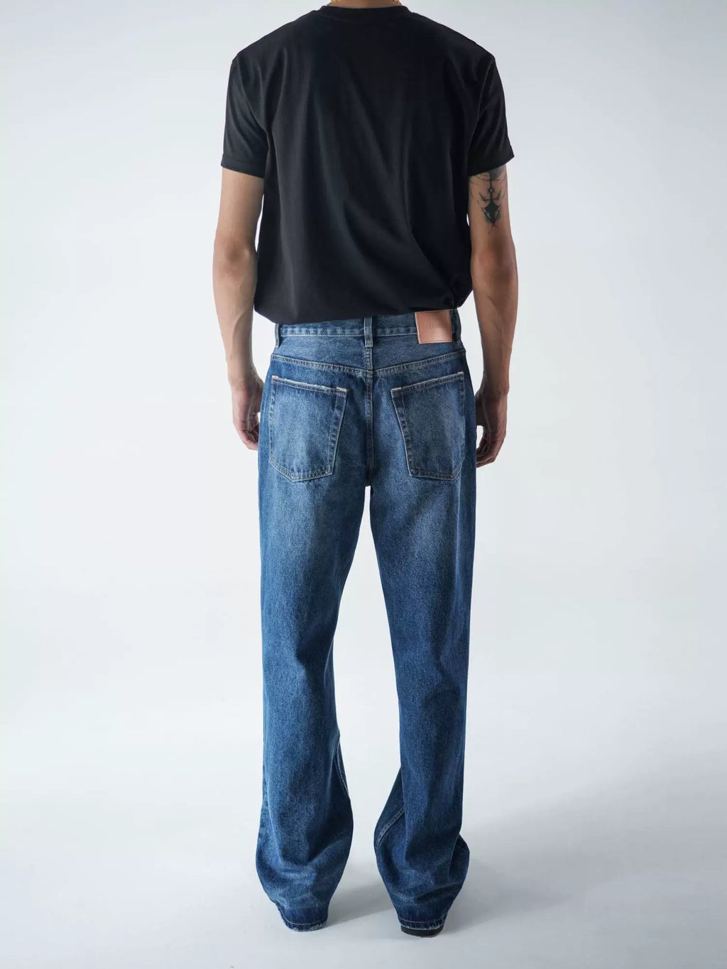 SEE ALSO Vintage Minimalist Straight Jeans