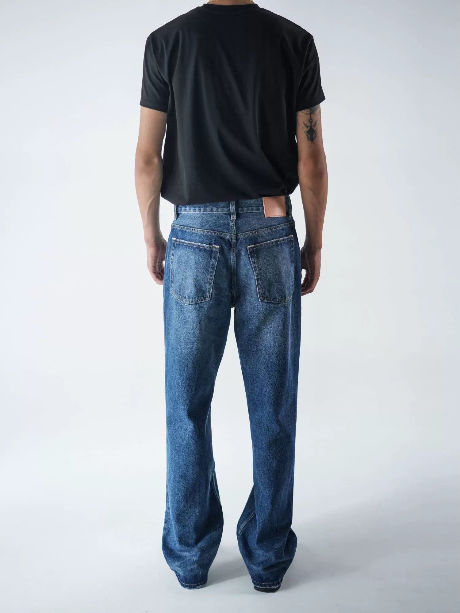 SEE ALSO Vintage Minimalist Straight Jeans