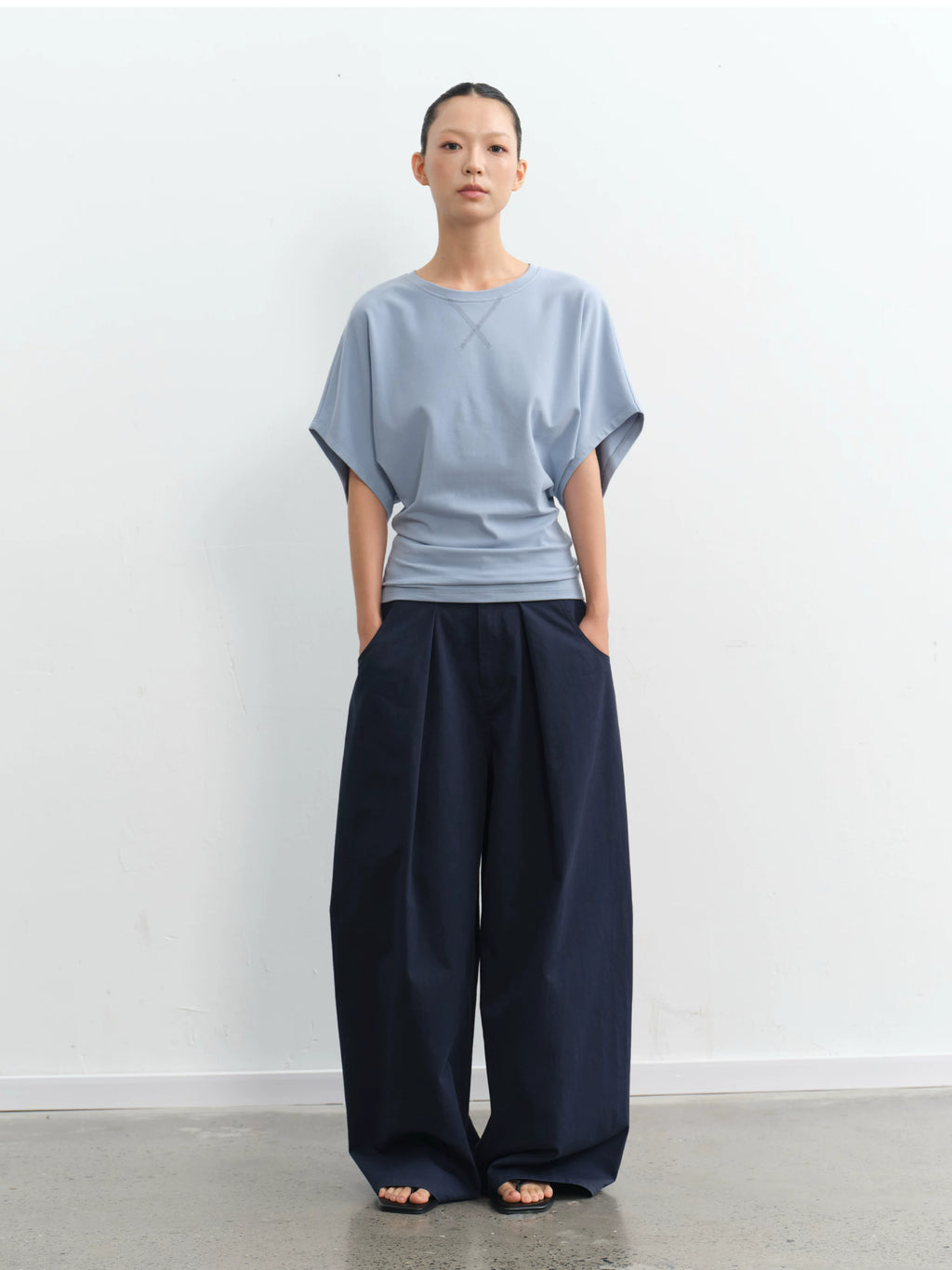 LINY LIBERTY Minimalist Lazy Loose Round Neck Tee