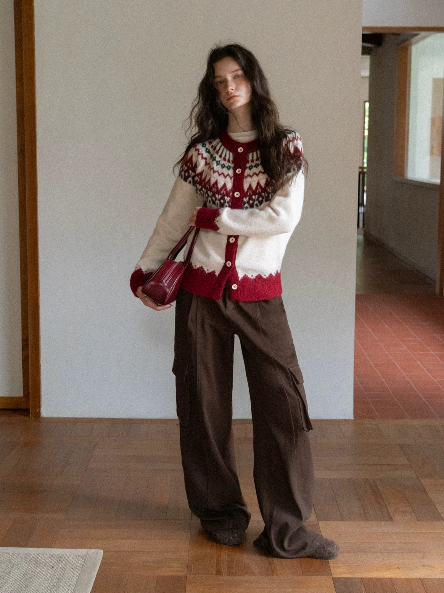 EGGKA Contrasting Color Crew Neck Loose Cardigan Sweater