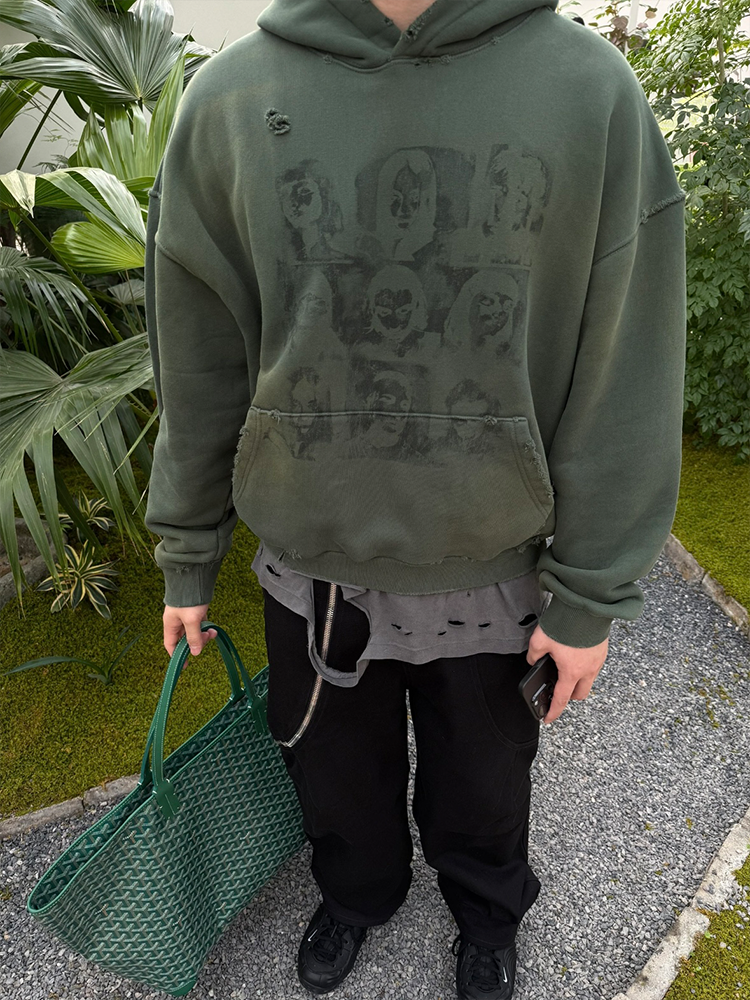 KONOOT Do Old Portrait Print Hooded Sweater