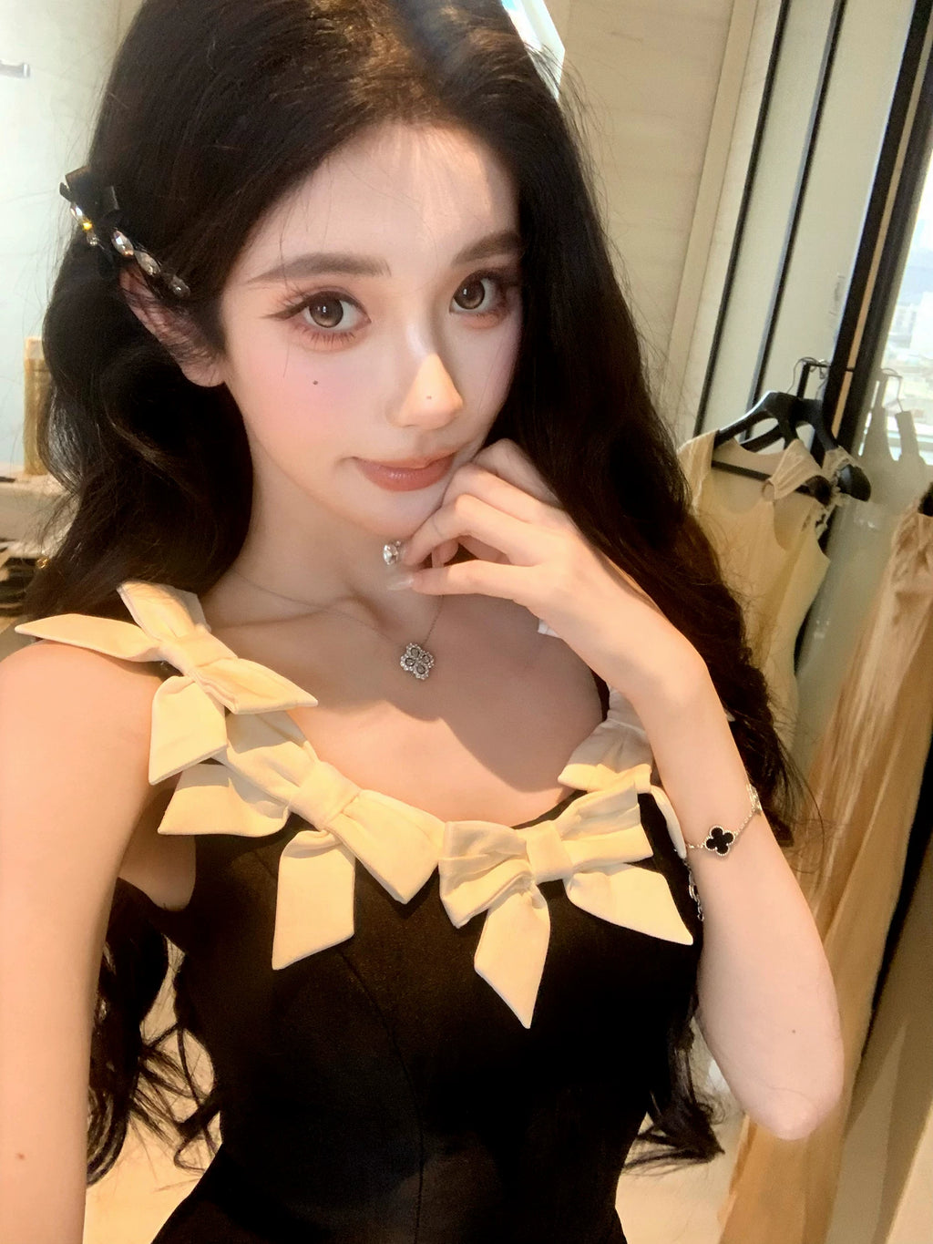 Barb Chill Bow Contrast Dress