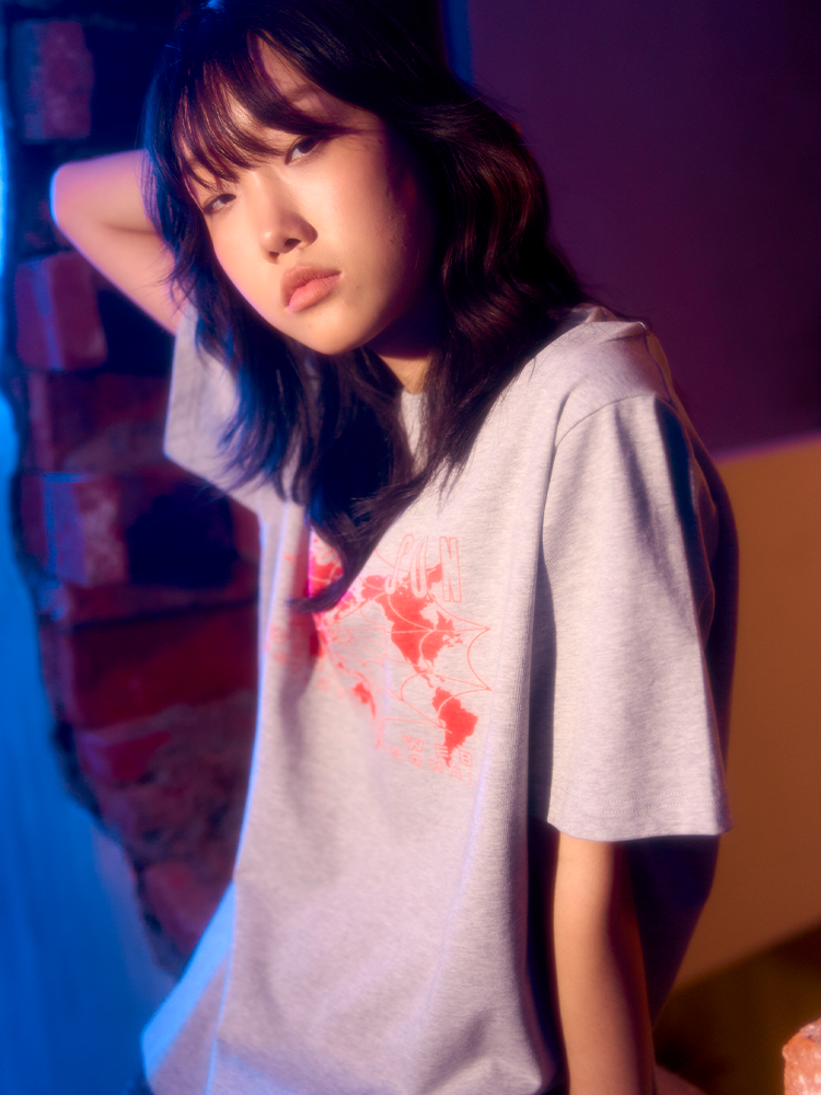 AVENUESON Two-color Internet Map Print LOGO Tee