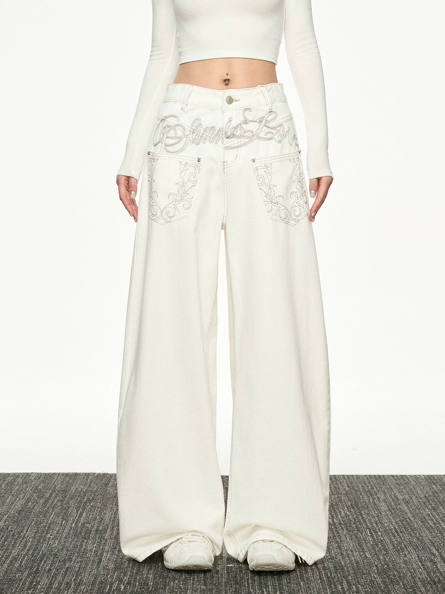 Aaisup Embroidered Straight Loose Jeans