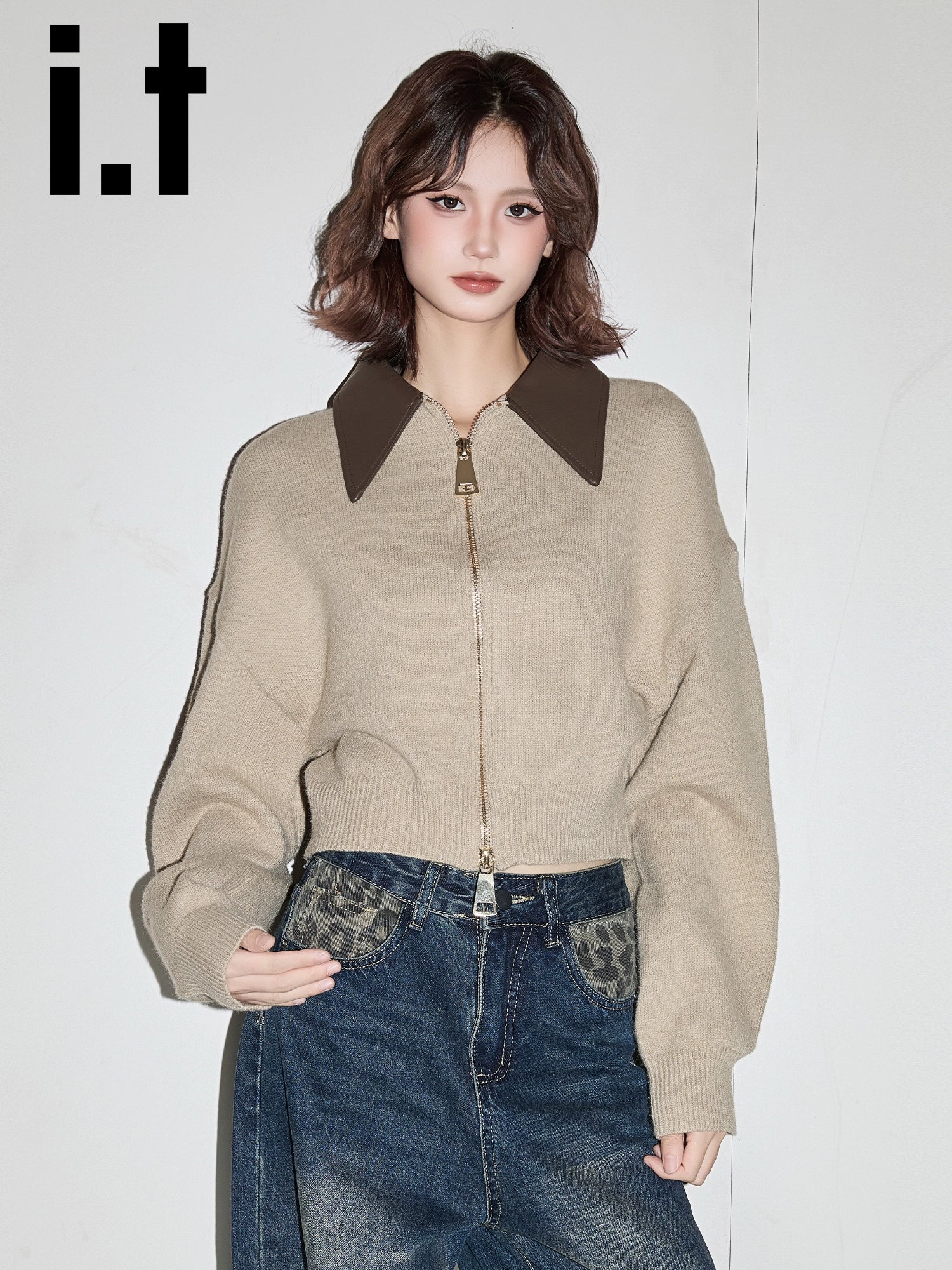 IT: CHOCOOLATE Vintage Contrast Splicing Lapel Short Knitted Cardigan