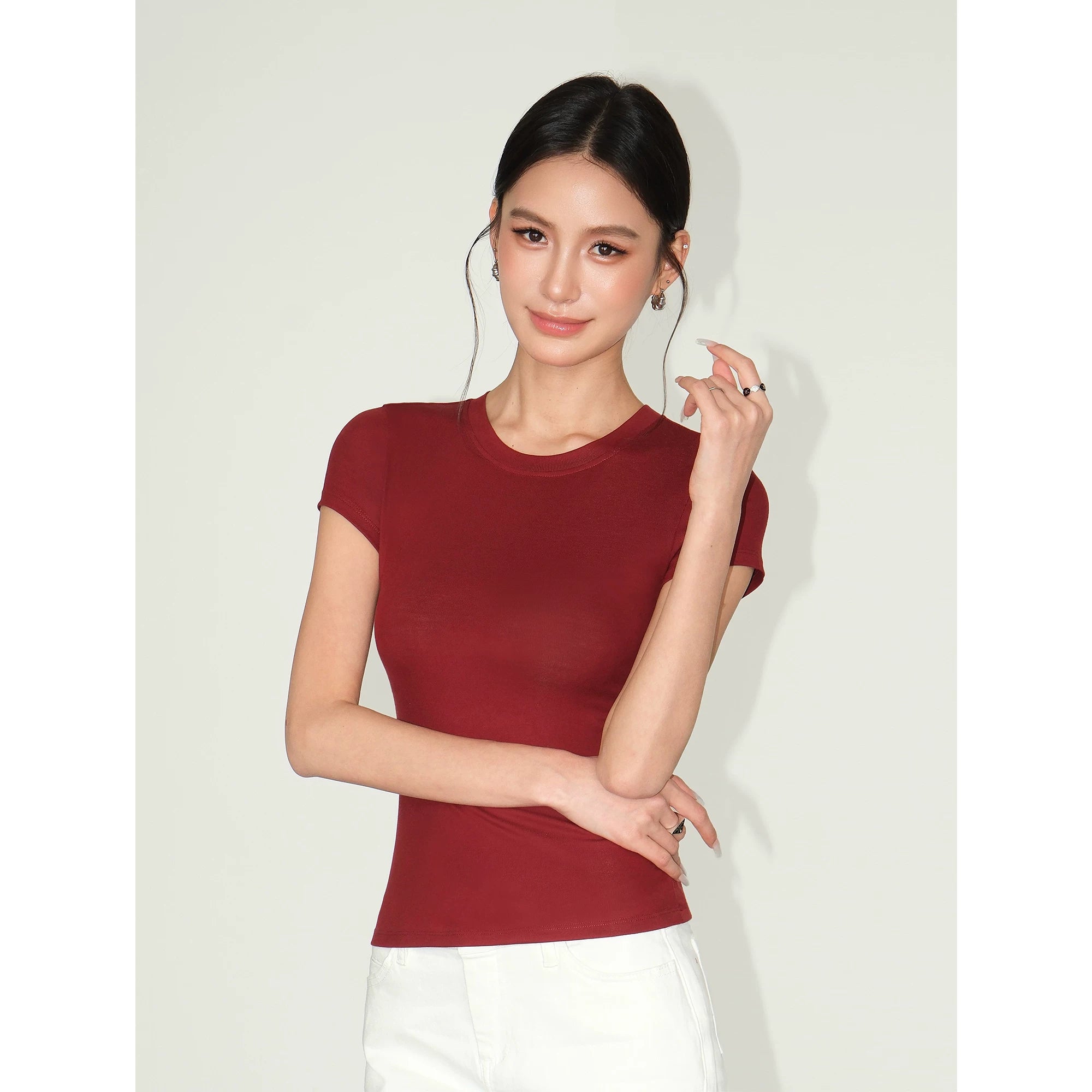 NEVA HU Crew Neck Slim and Thin Knitted Tee