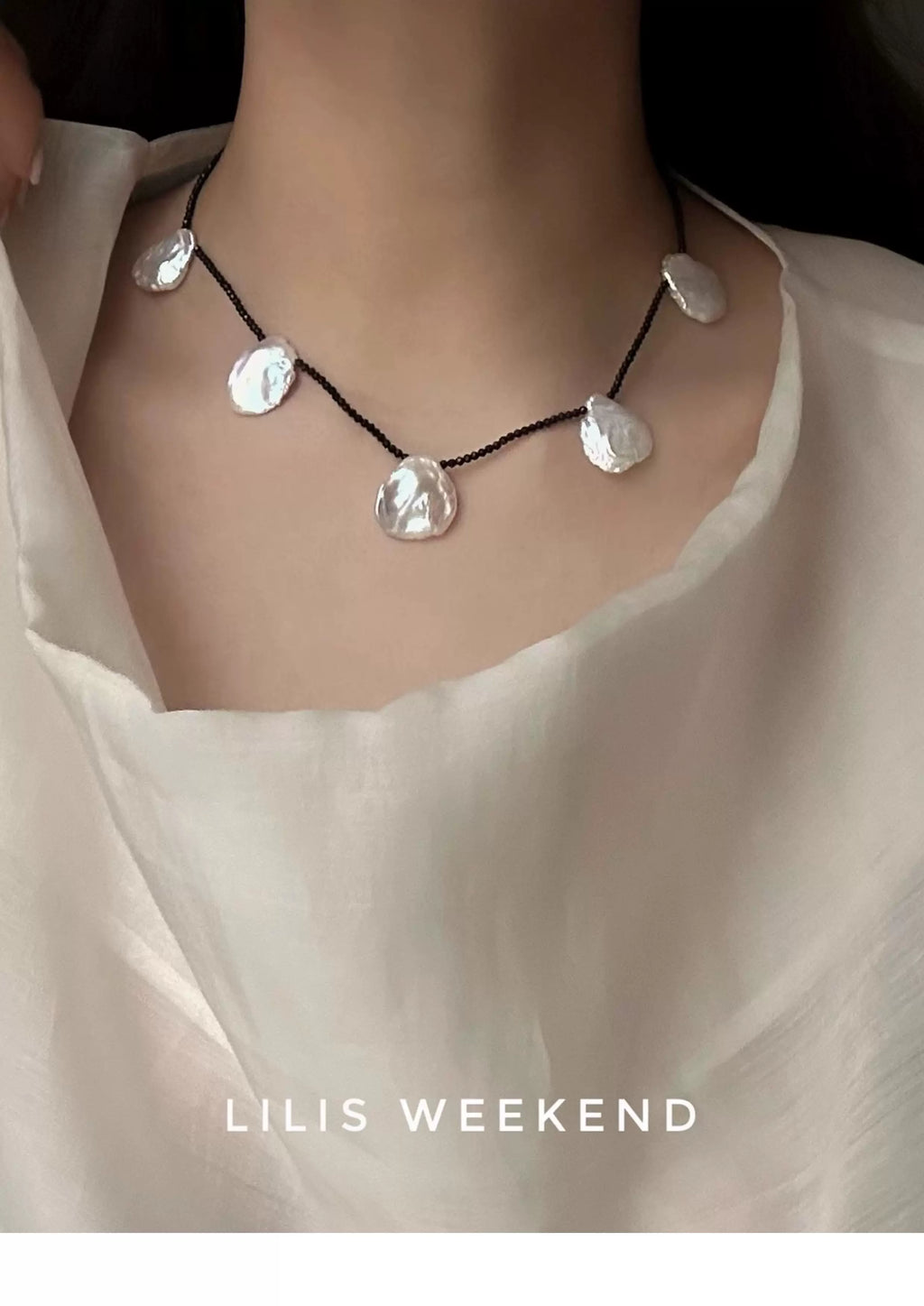 Lilis Weekend Vintage Petal Pearl Necklace