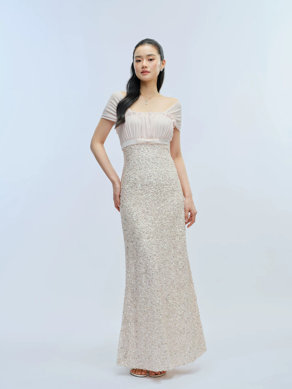 J TheChosen Sequined Streamer Stitching Bow Slim Dress