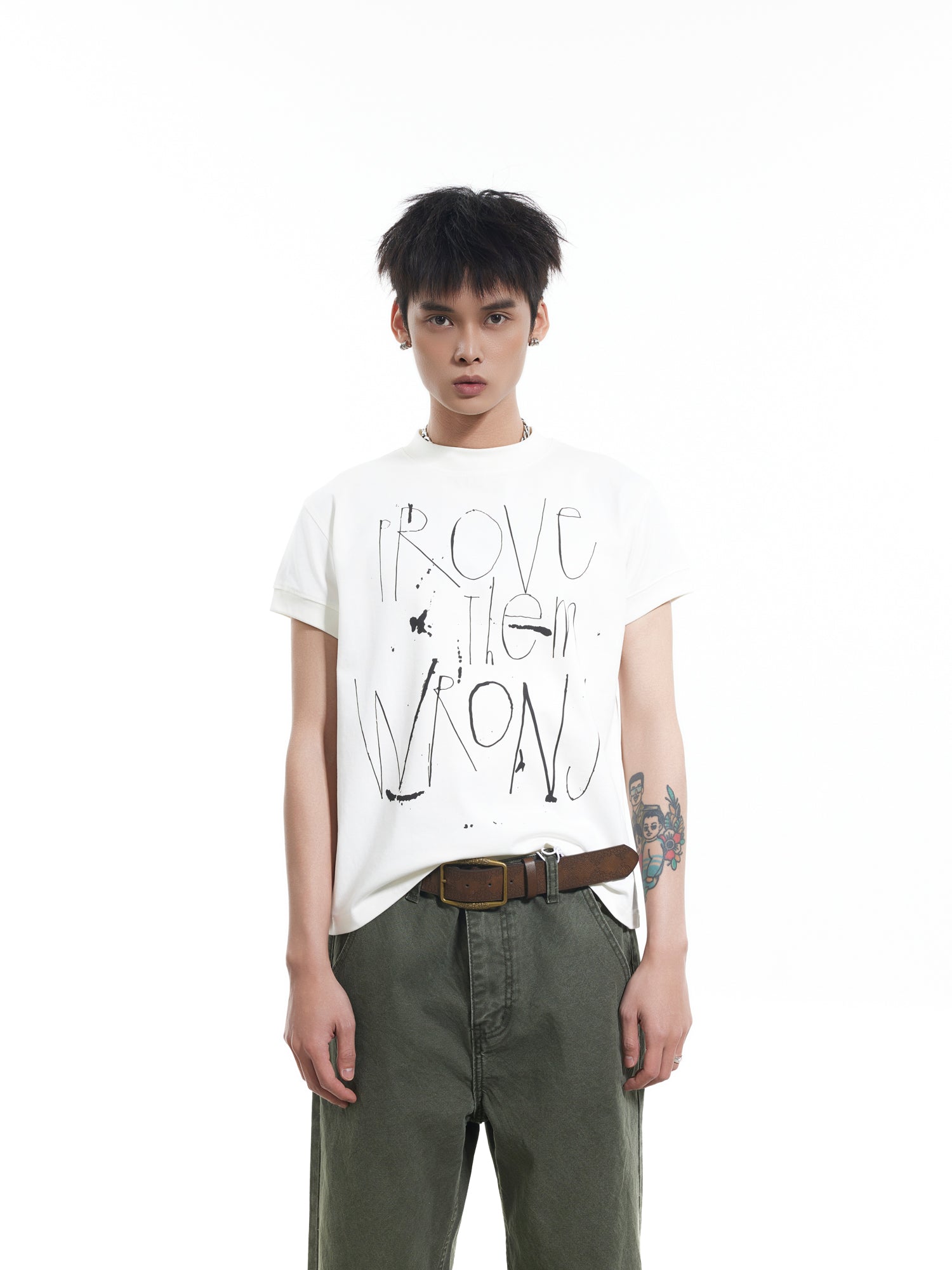 BTSG graffiti print front shoulder slim fit Tee