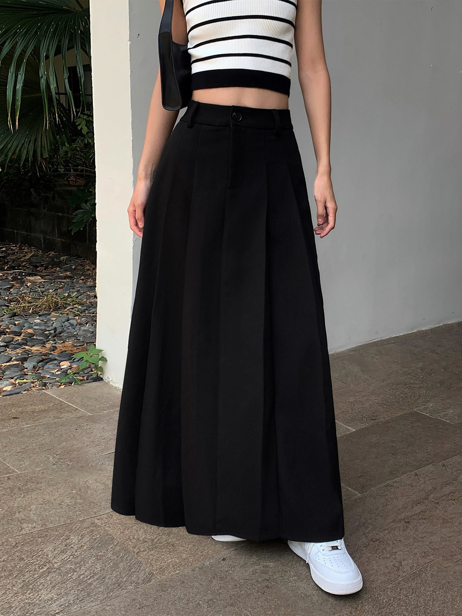 NEVA HU Thickened A-word Pleated Skirt