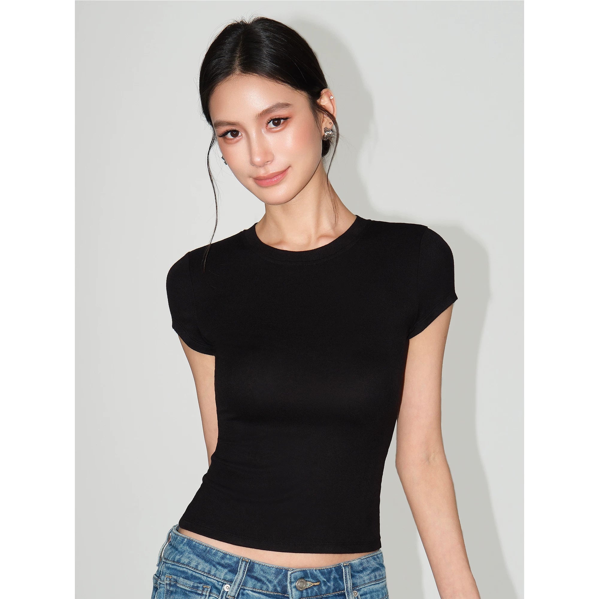 NEVA HU Crew Neck Slim and Thin Knitted Tee