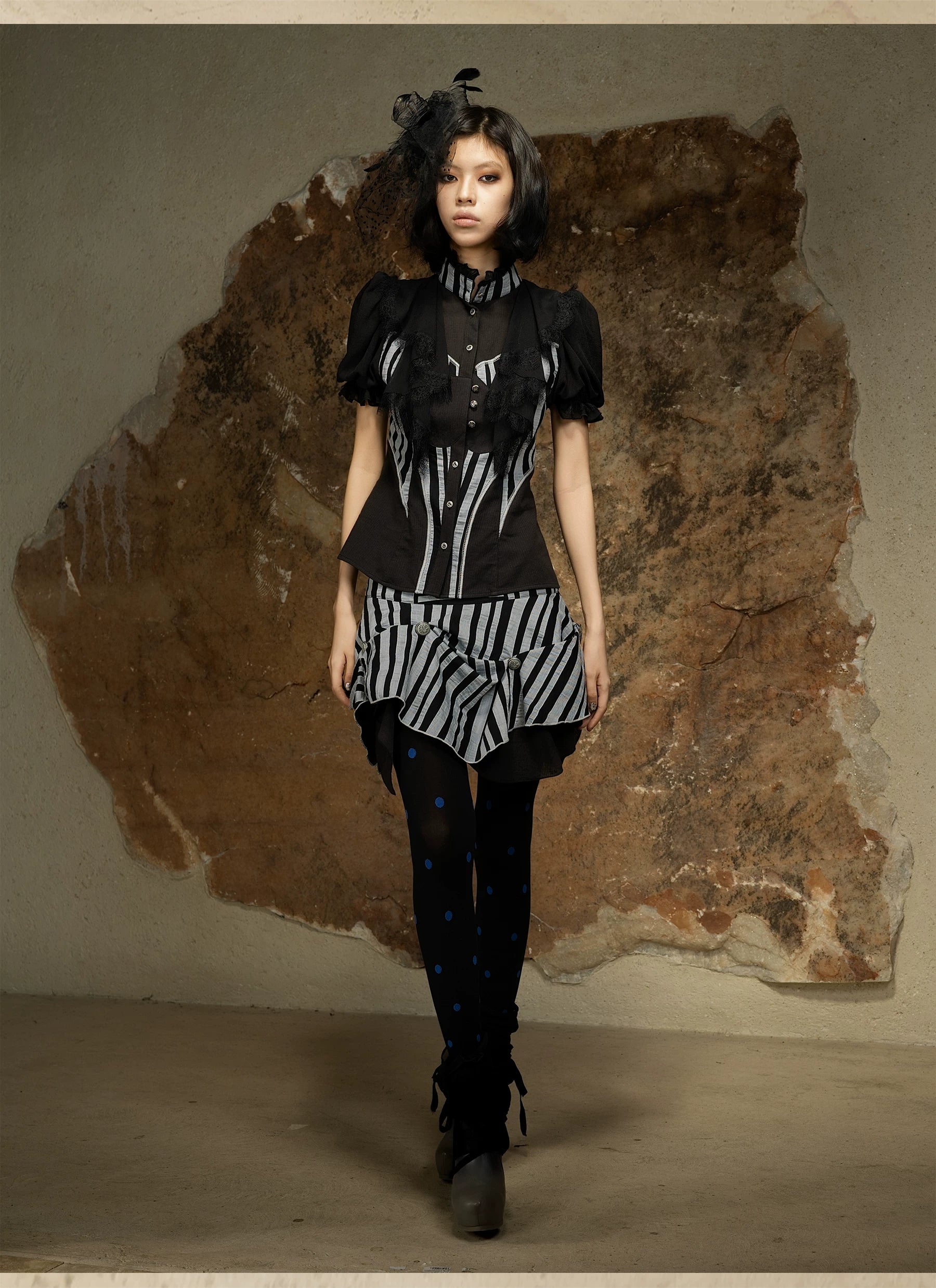 ARIADNAw Retro Bubble Sleeve Waist and Thin Shirt