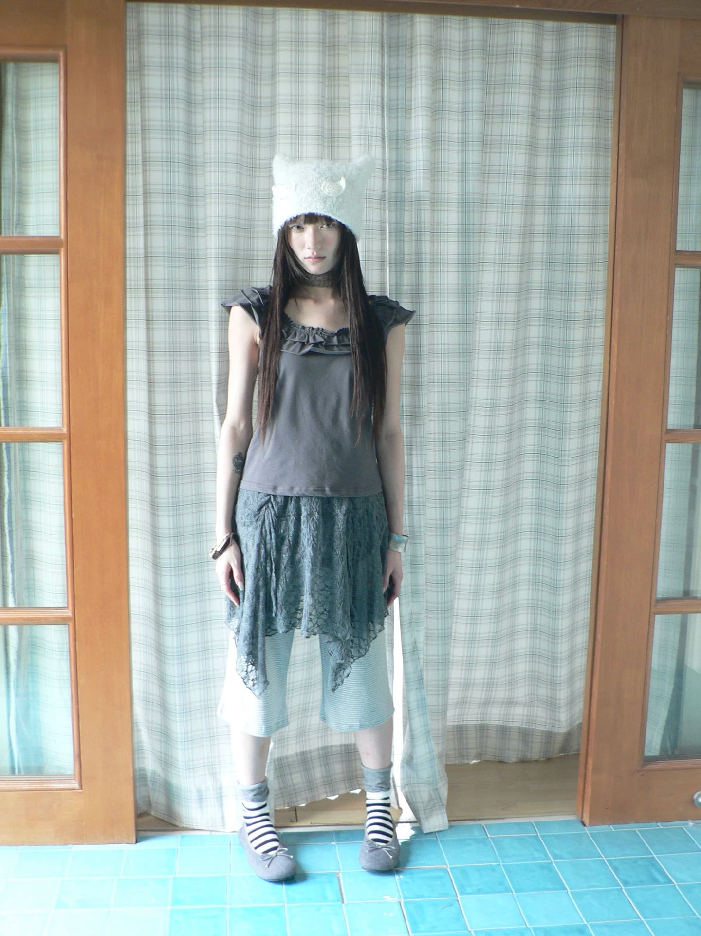 Ang: Project Retro U Neck Ruffle Leaf Edge Tee