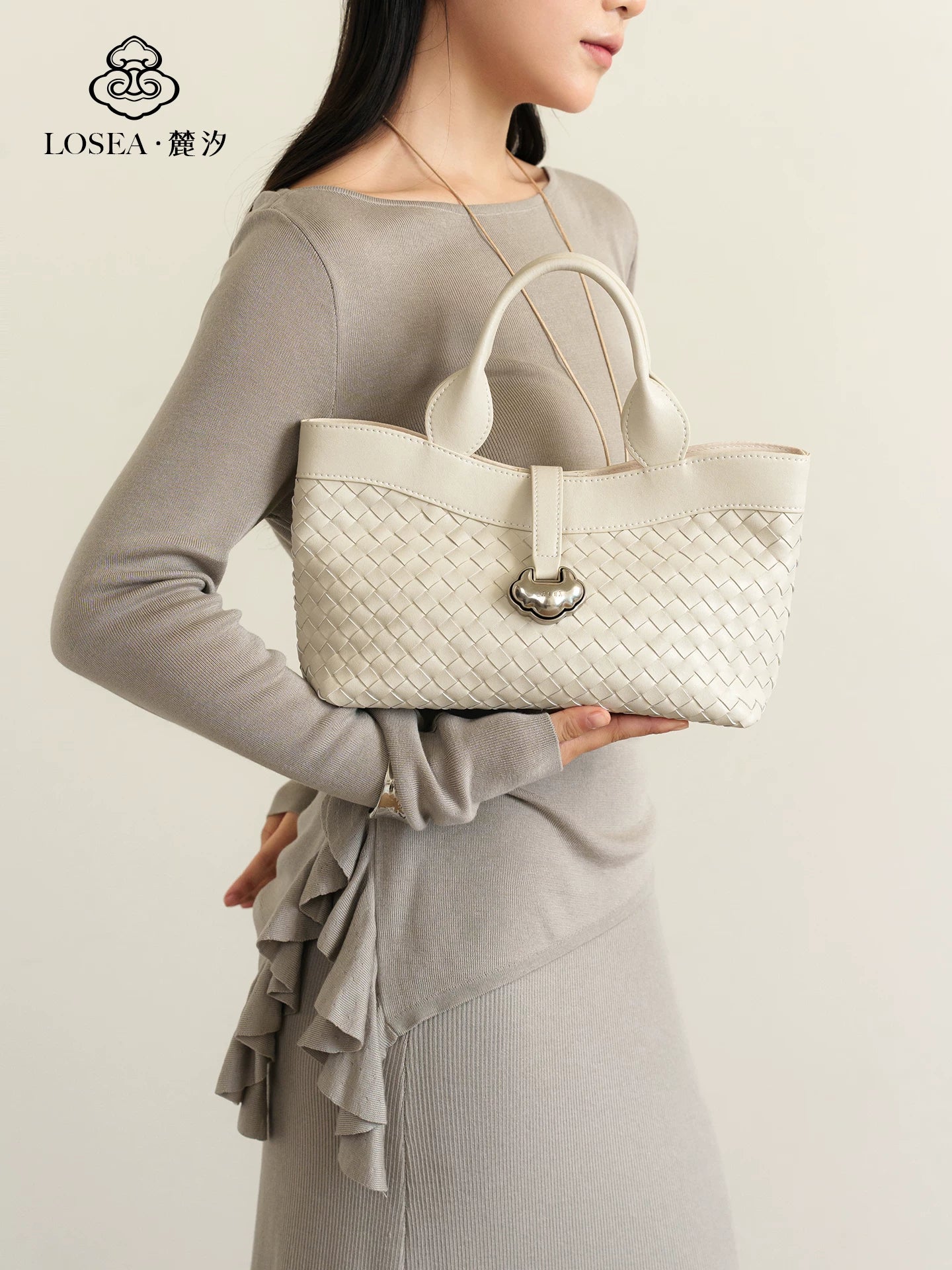 LOSEA Hand-woven Messenger Bag