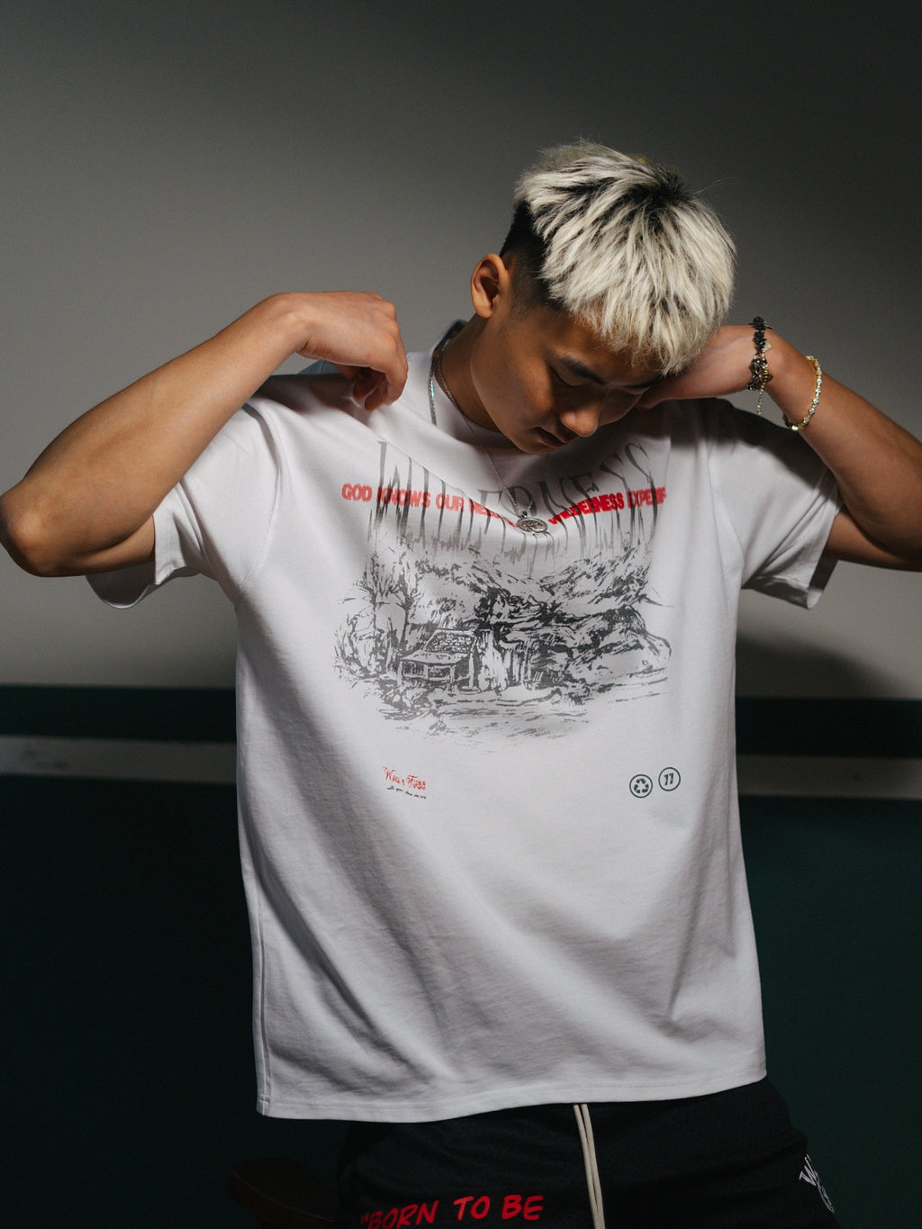 WildX Loose Small Neckline Tee