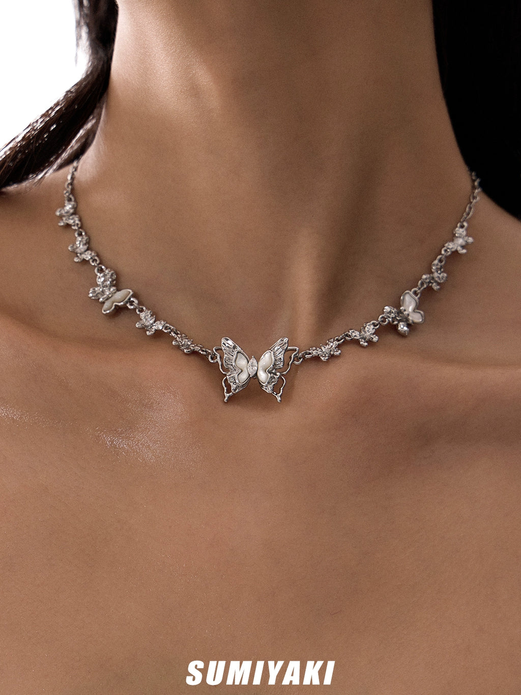 SUMIYAKI Light Luxury Diamond-encrusted White Fritillary Butterfly Necklace