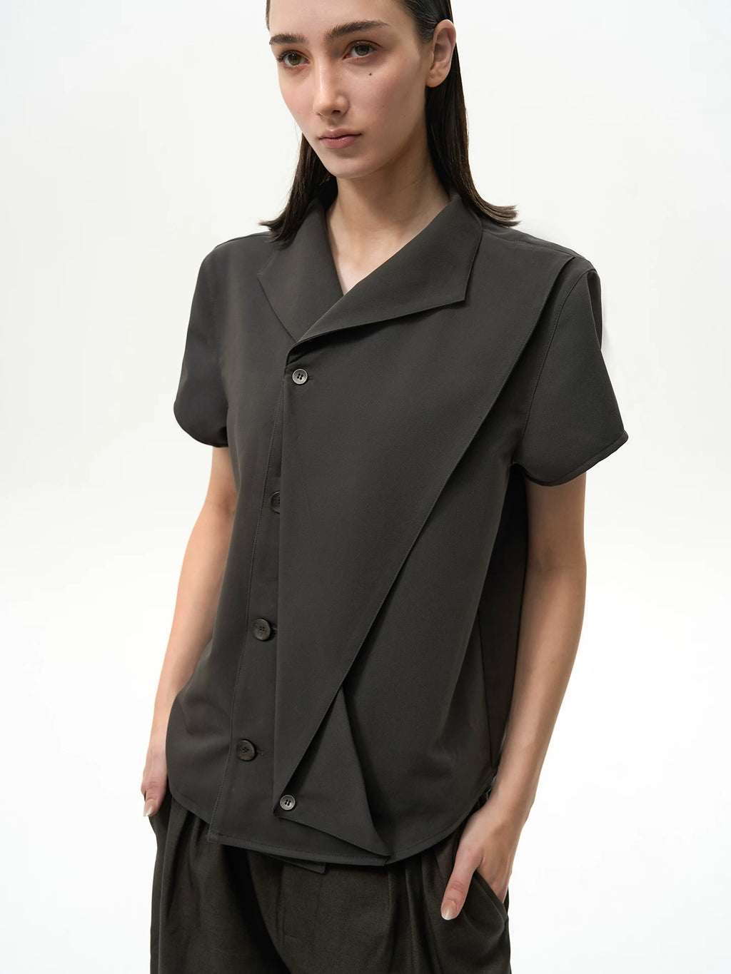 Slight Vogue Folded Flip Sleeve Short Sleeve Shirt