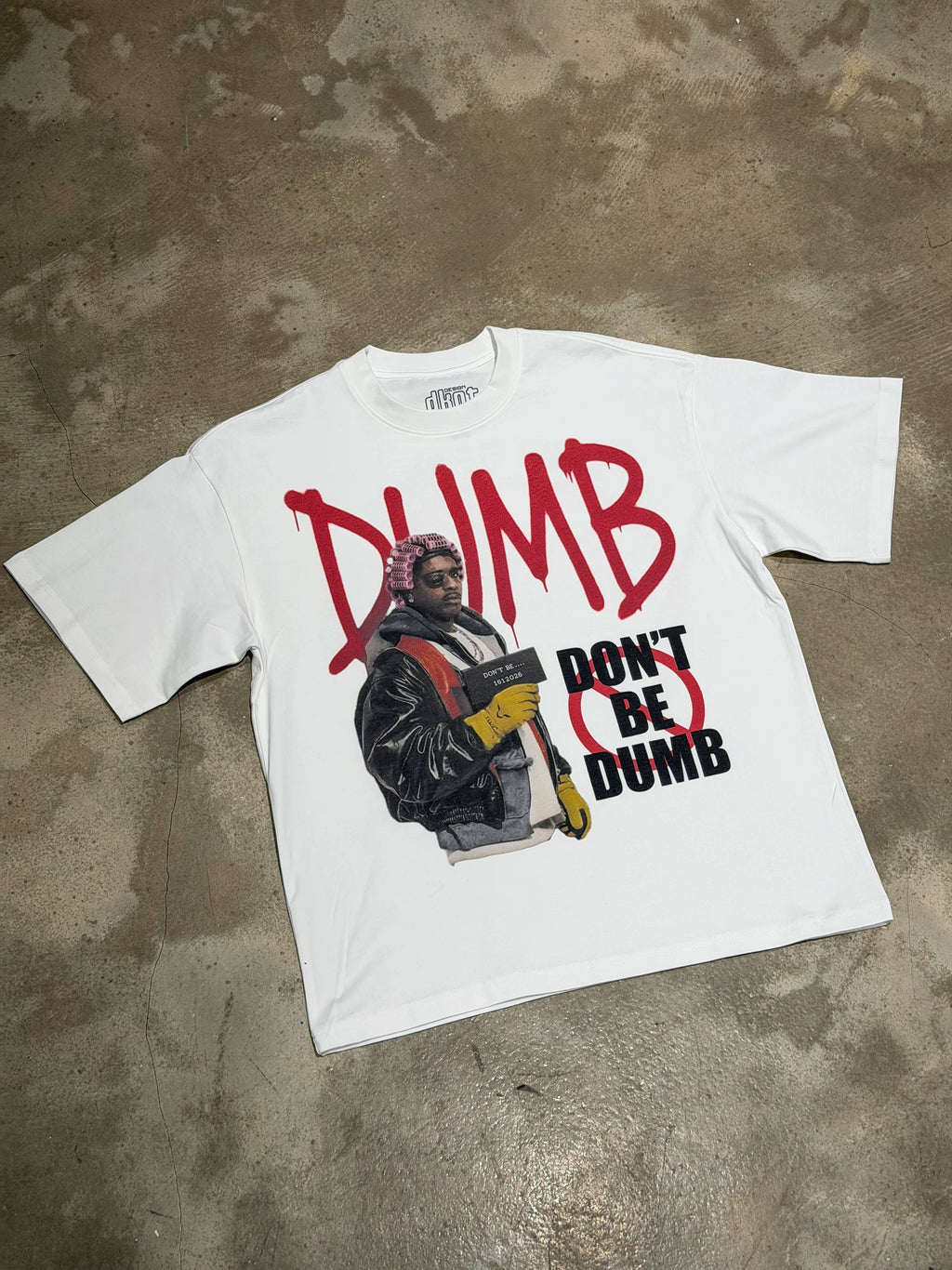 DKNT Alphabet Portrait Print Casual Tee