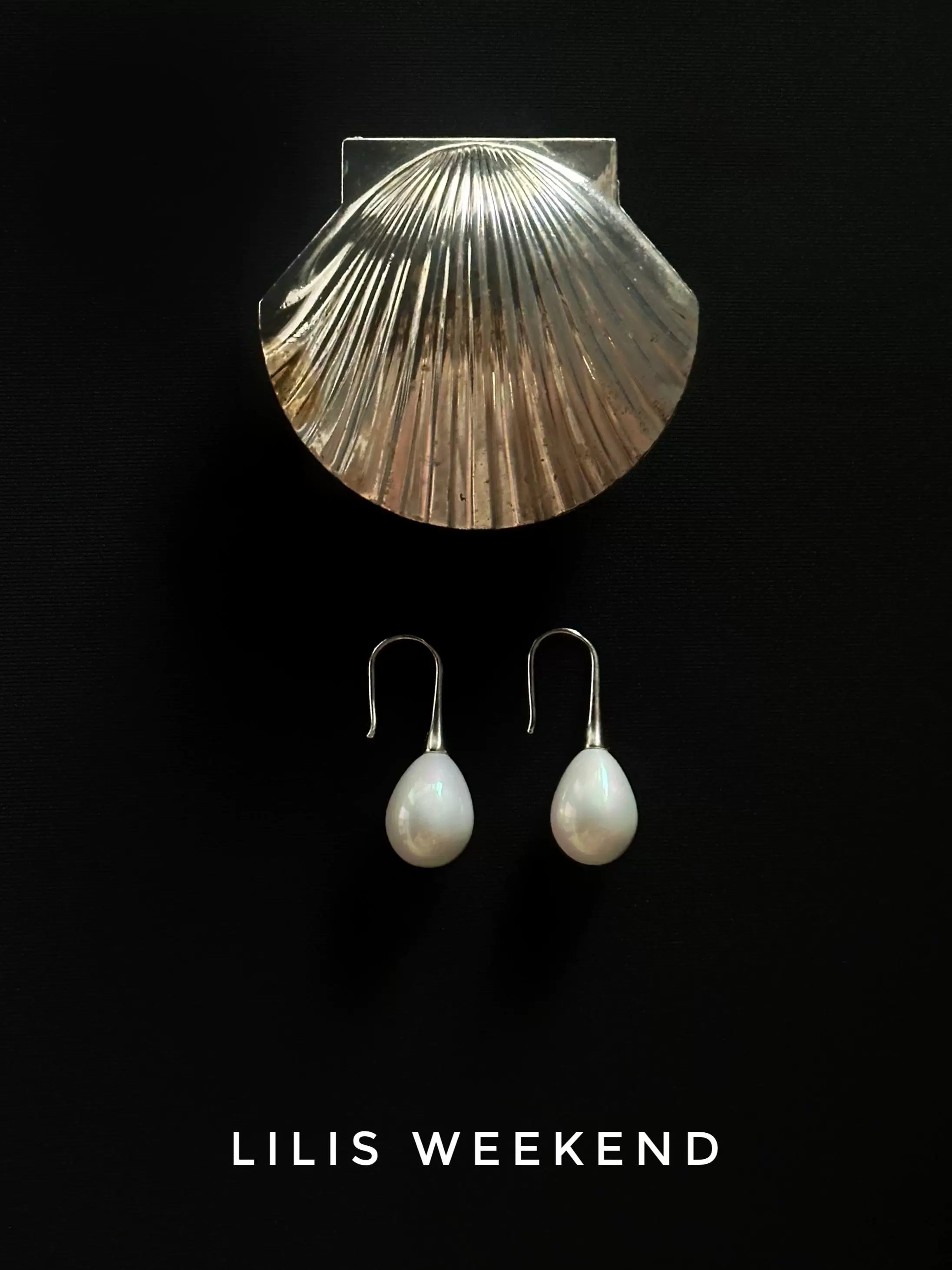Lilis Weekend Premium Pearl Earrings