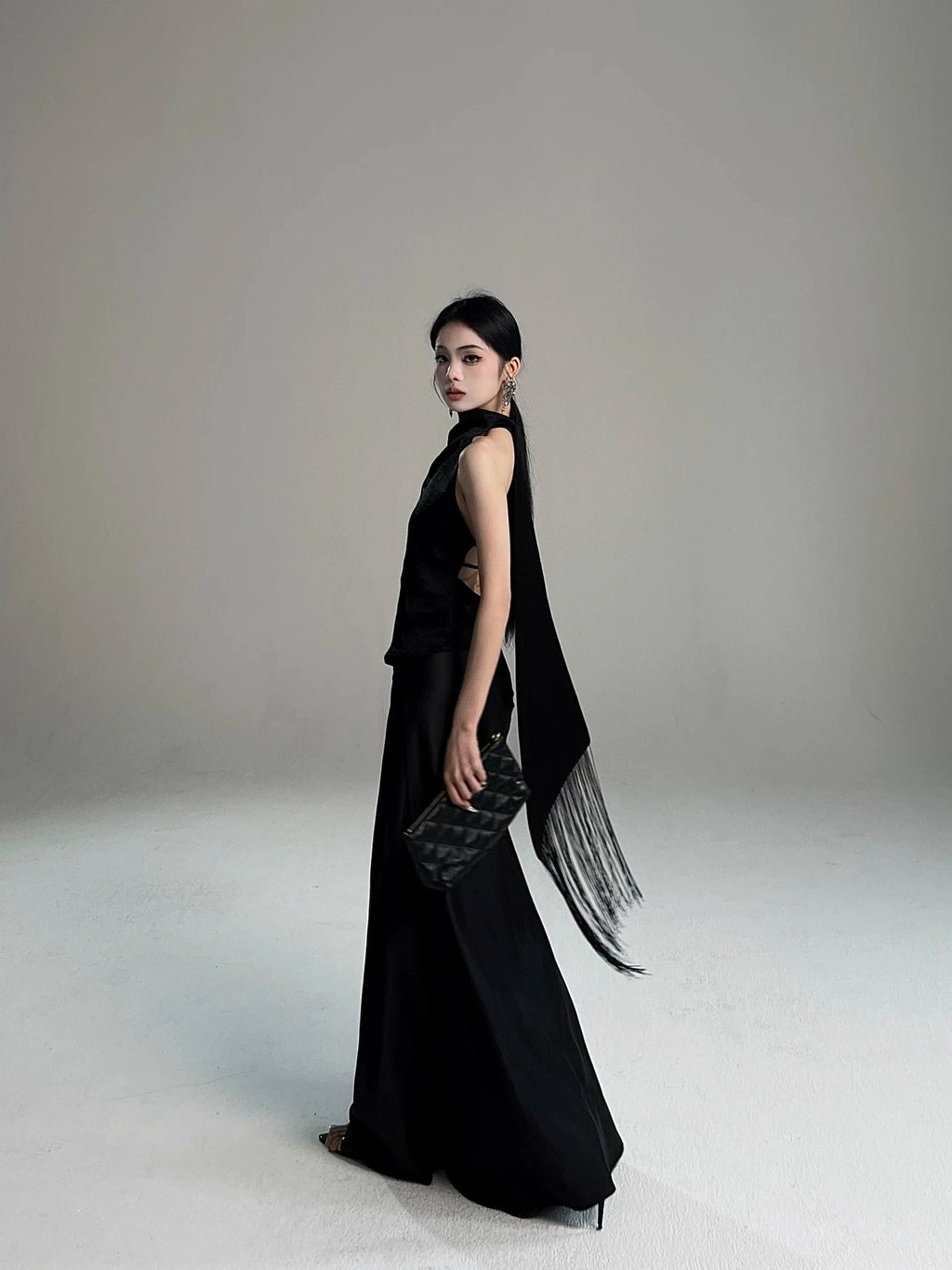CHUYUQI Temperament Neck Backless Streamer Irregular Top