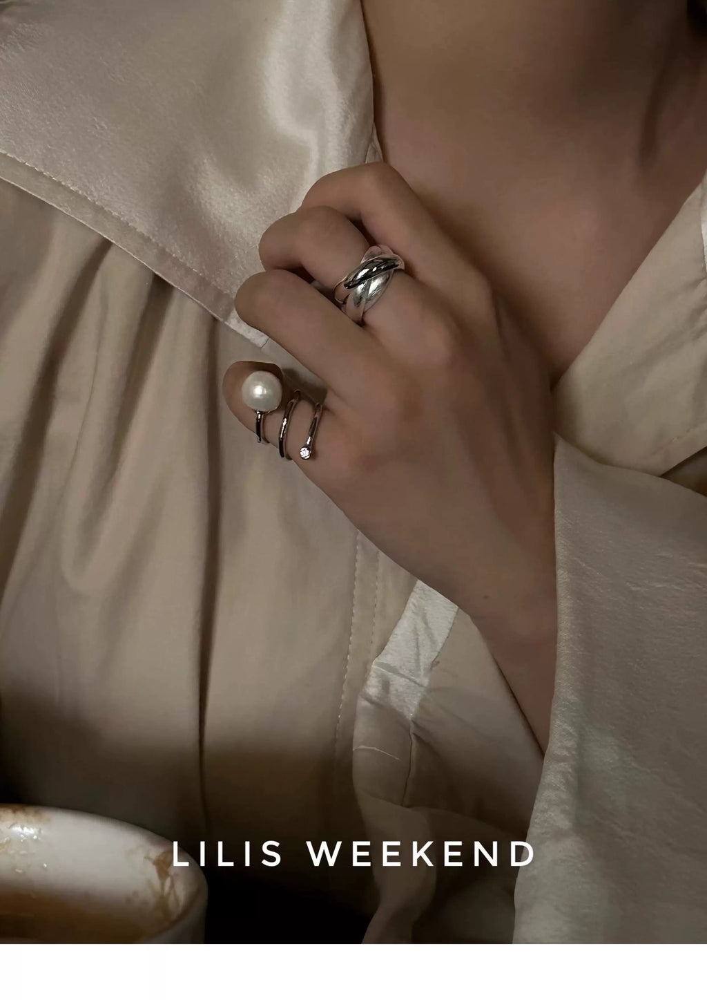 Lilis Weekend Pearl Wrap 3D Minimalist Ring