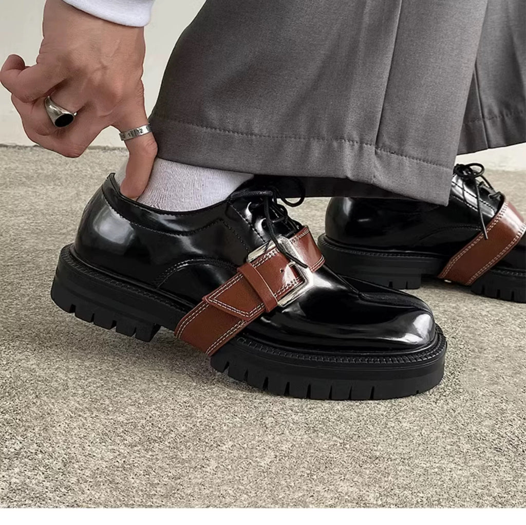 SHENLV STUDIO Buckle Tabi Shoes