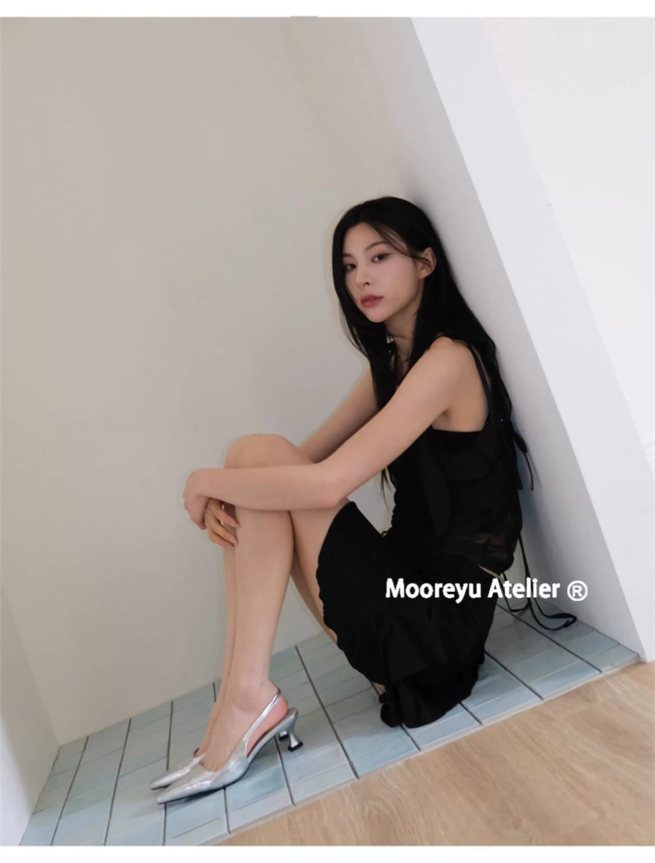 Mooreyu Pointed-toed Thin-heeled Shallow-mouth Single Shoes