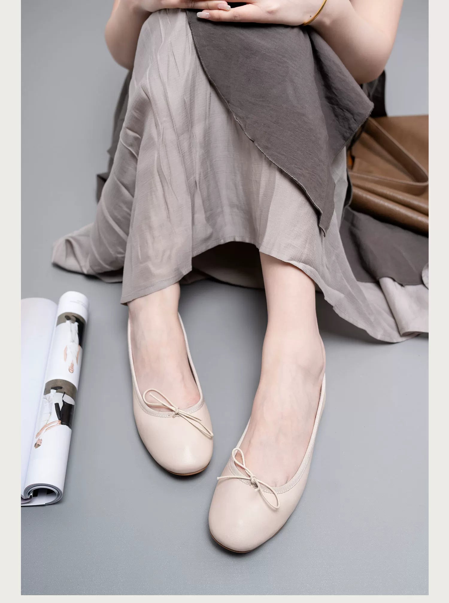 L'aise Shallow Mouth One-pedal Single Shoes